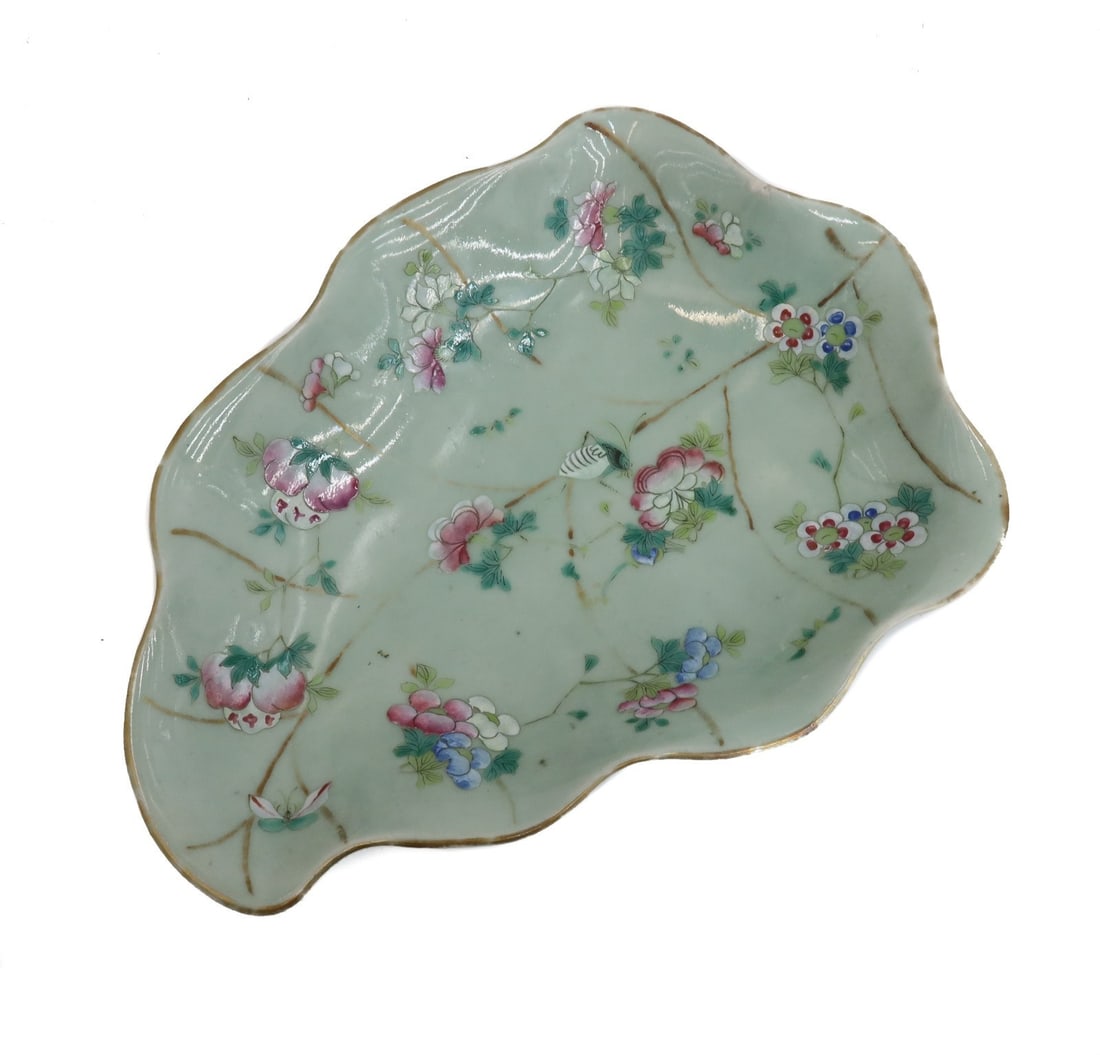 Chinese Leaf Shaped Celadon Famille Rose Dish Early 20th Century (1 of 6)