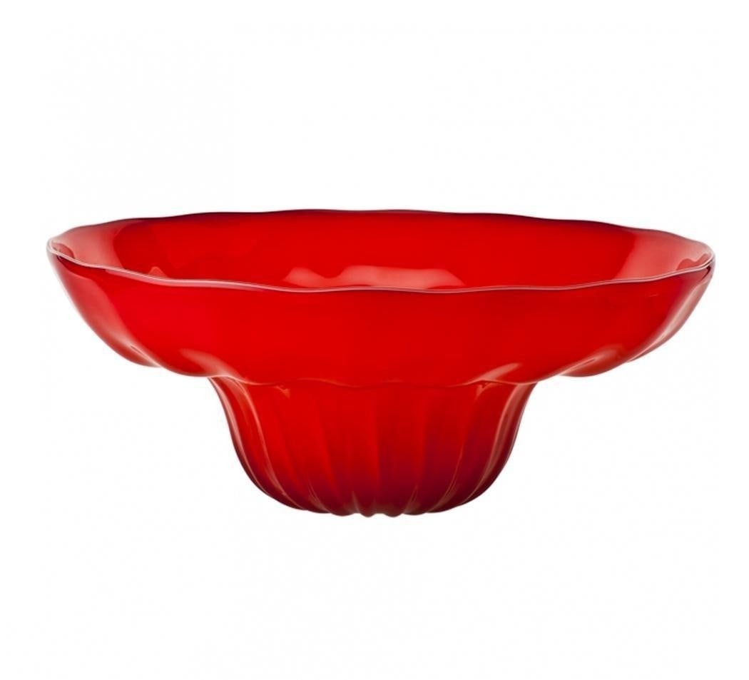Venini Italian Art Glass Ninfea Bowl by Martinuzzi Red in Original Box: Venini Art Glass Ninfea Bowl by Napoleone Martinuzzi in Red. Signed to the underside base with original box. Please note the image used in the main photo is a stock photo as we have not removed the it