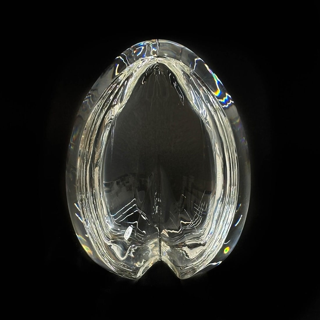 Steuben Art Glass Egg Ornament Lilies (No Gold Mount) Base: Steuben Art Glass Egg Ornament Lilies (No Gold Mount) Base. Underside signed Steuben Weight: Approx. 3 lbs Measurements: Approx. 3.5 inches x 3 inches x 4.75 inches Condition: Gold mounts are not pres