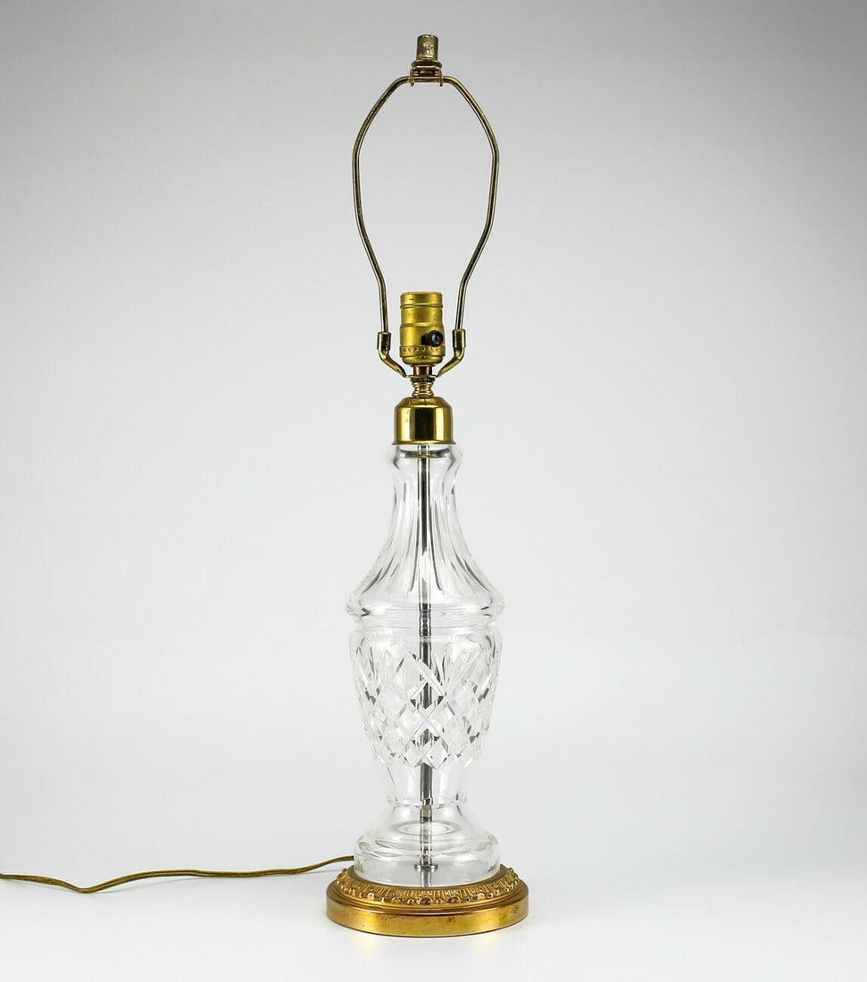 Waterford Crystal Giftware Lamp, Elegant Balustrade Form W / Diamond Cuts: Waterford Crystal lamp gift items, elegant balustrade shape with diamond cuts and fluted neck, generated acanthus leaf motif on base ~ unknown pattern, no shade. Accessories to mark near the base. Mea