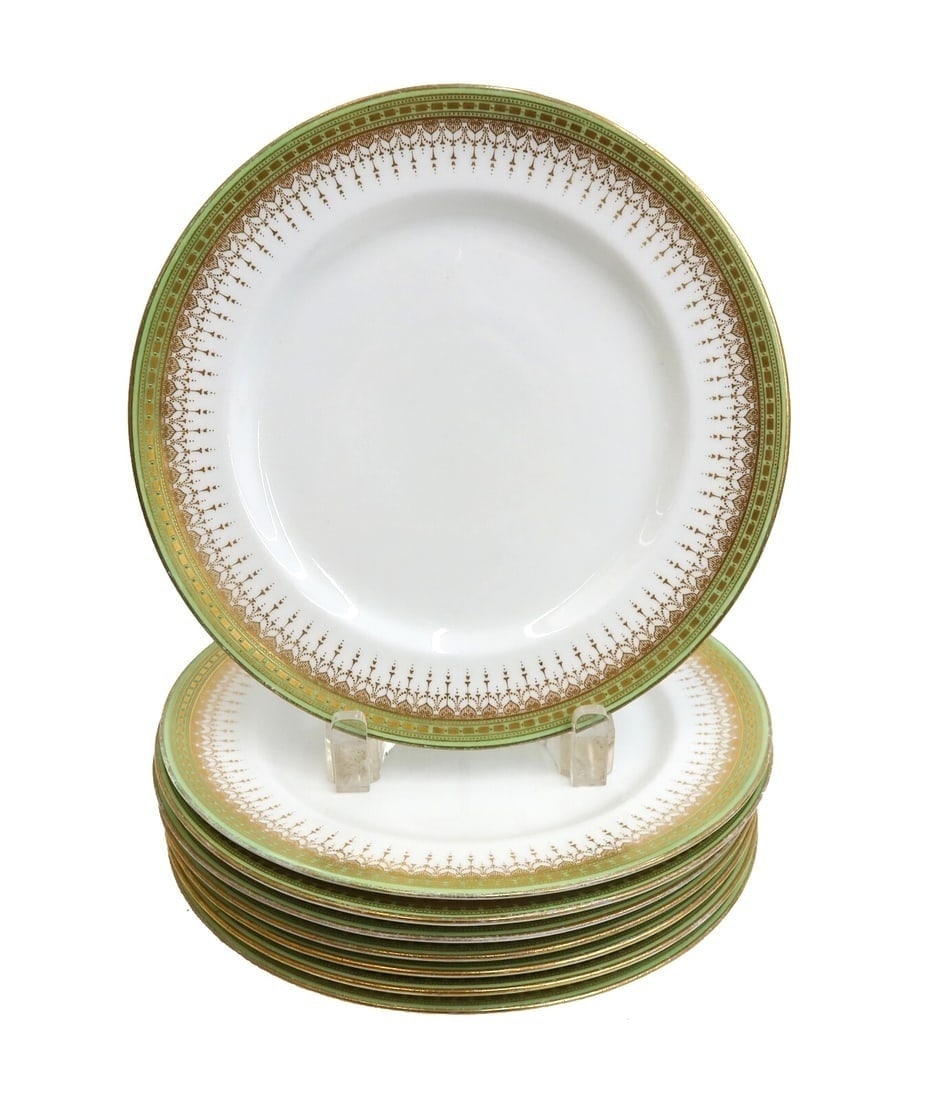 8 Royal Doulton England Porcelain Green and Gilt Dessert Plates circa 1910 (1 of 7)
