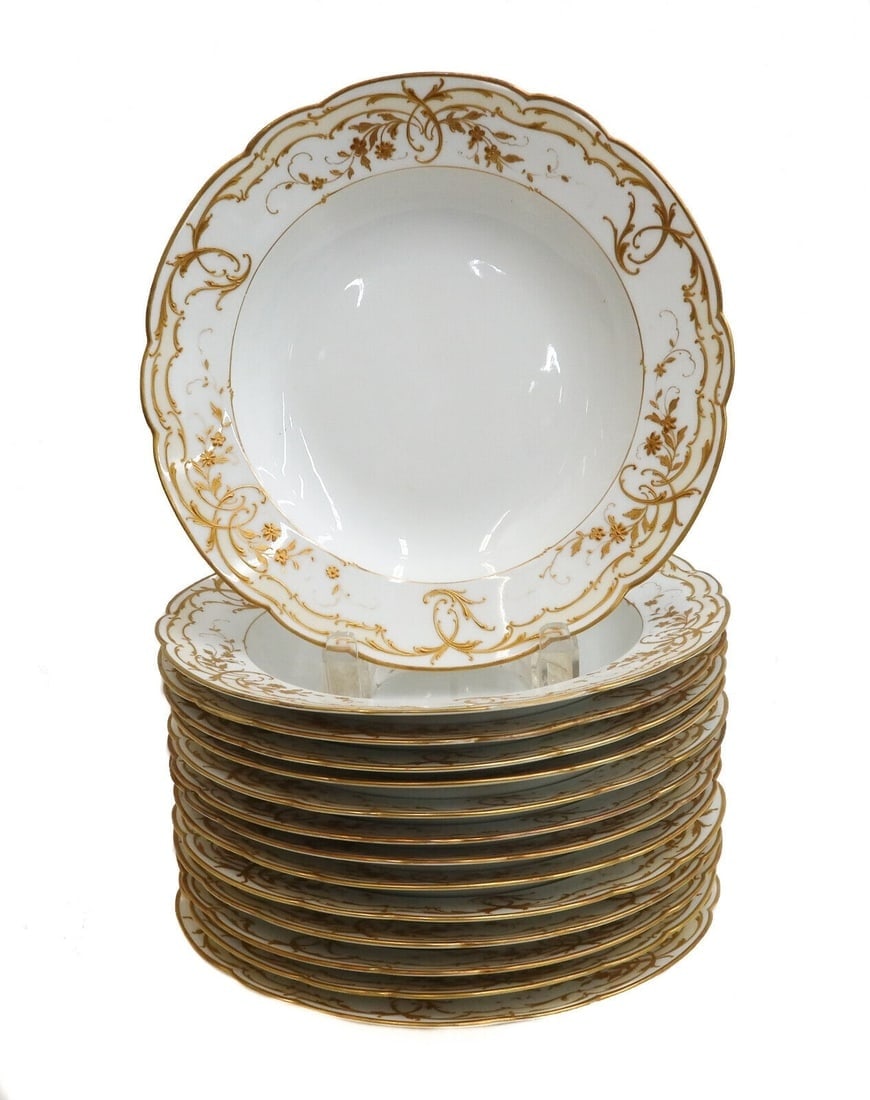 14 KPM Berlin German Porcelain Gilt Scallop Rimmed Soup Bowls c1870: 8 Italian hand painted pottery scallop rimmed dessert plates for Christian Dior. Hand painted rabbits to center. Green scallop rimmed edge. 6 marked "Made in Italy" two Marked "Christian Dior" Weight: