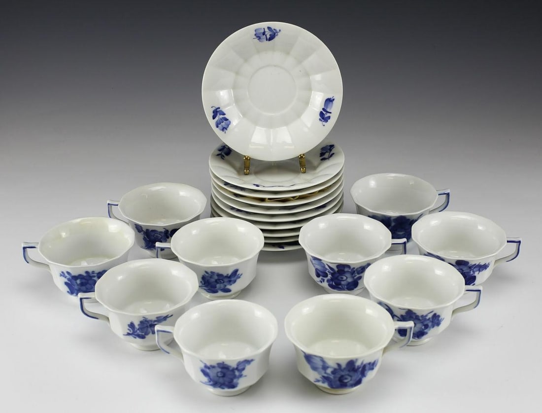 10pc Set Royal Copenhagen Blue Flower Angular Porcelain Footed Cup & Saucers (1 of 6)