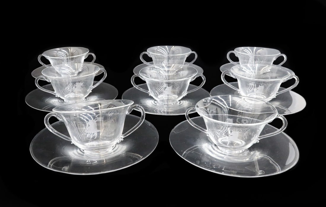 8 Steuben Art Glass Twin Handled Bouillon Bowls Underplates Heraldic Emblem (1 of 8)