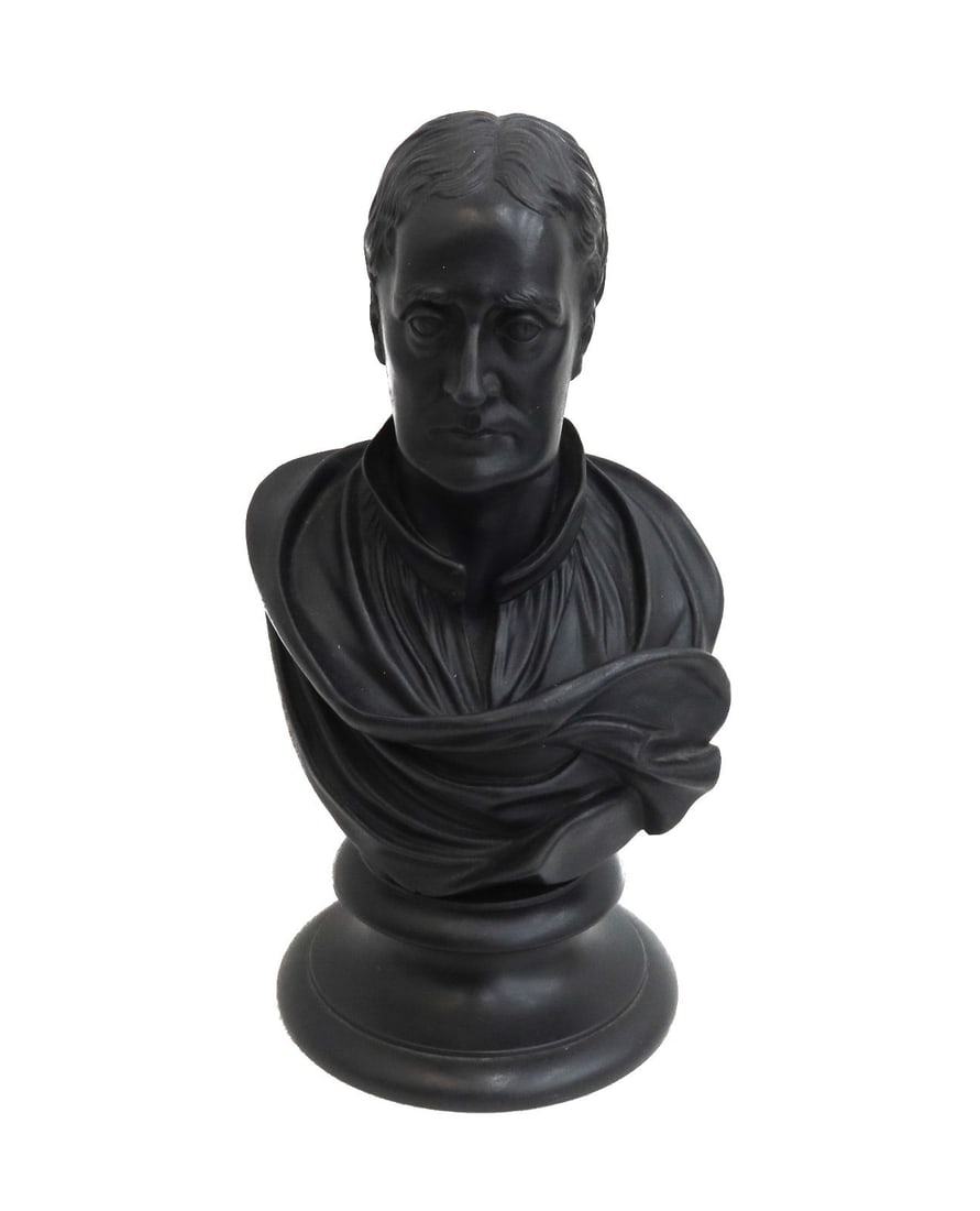 Wedgwood England Basalt Bust of Sir Isaac Newton 19th Century: Wedgwood England basalt bust of Sir Isaac Newton, 19th Century, Wedgwood mark to back shoulder and and underside. Weight: Approx. 2 lbs Measurements: Approx. 4.75 inches x 3.5 inches x 8.75 inches tal