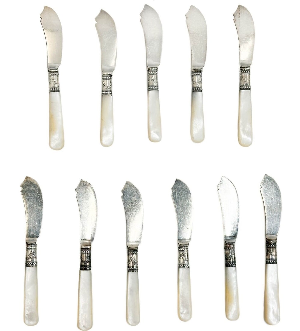 11 Meriden Cutlery Silver & Mother of Pearl Dessert or Fish Knives circa 1920 (1 of 4)