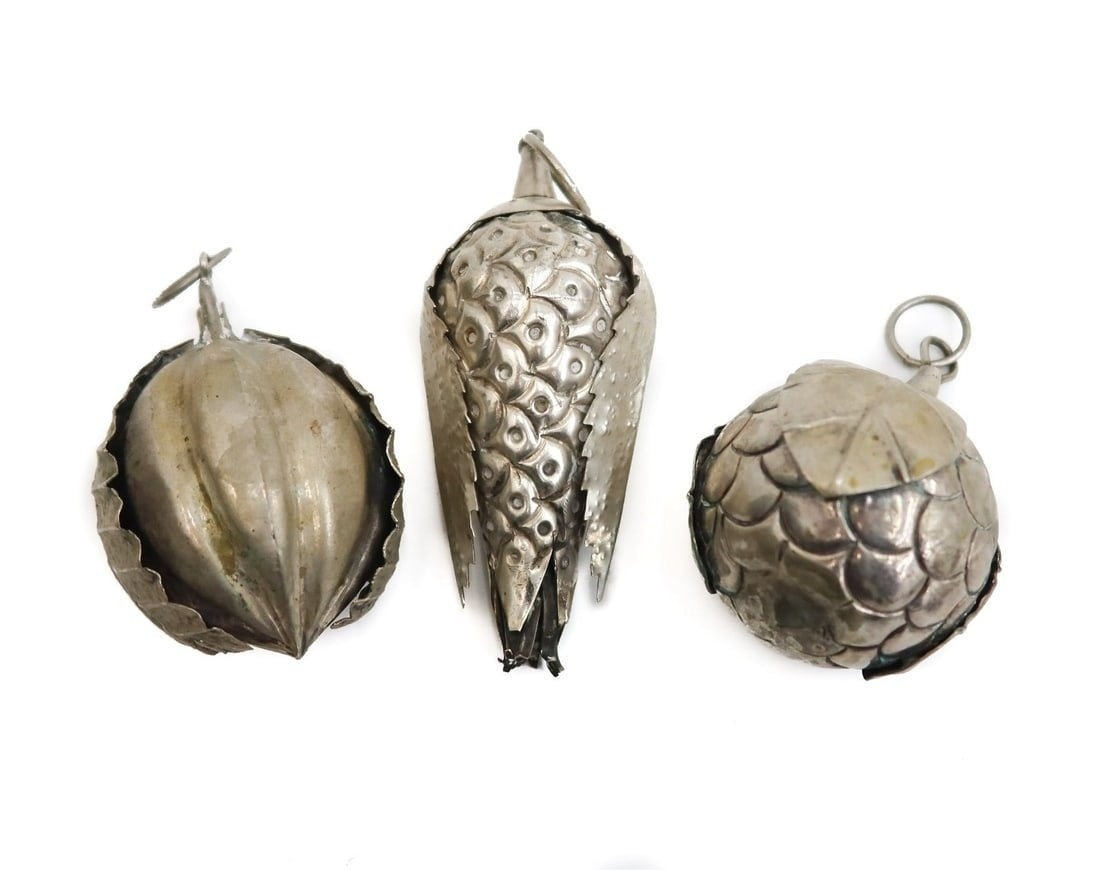 3 Silvered Fruit Ornaments: 3 Silvered Fruit Ornaments. Unmarked. Measures Approx., 4.75 inches length Domestic Shipping: $40
