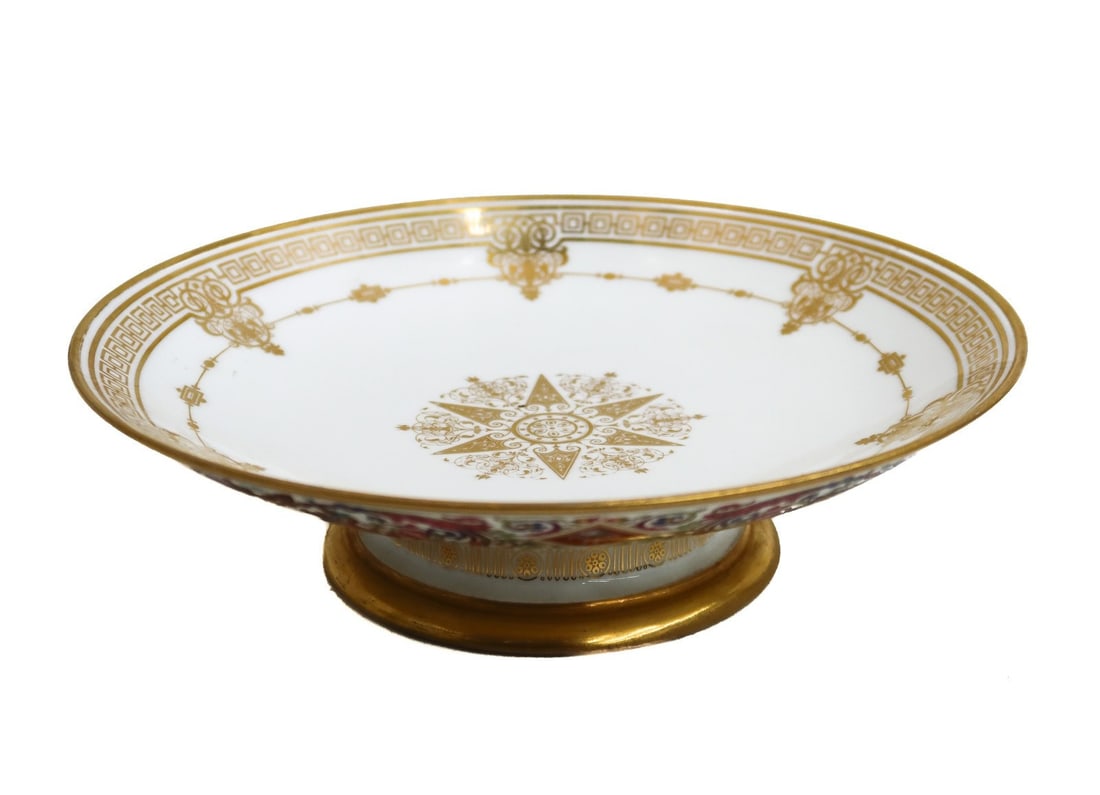 Manufacture de Sevres L. Philippe Hunting Scene Chateau de Fontainbleau Tazza: Manufacture de Sevres Louis Philippe Hunting Scene Chateau de Fontainbleau Tazza. Hand painted hunting scenes to rim with gilt emblem to center. Sevres marks to the underside. Manufacture de Sevres ma