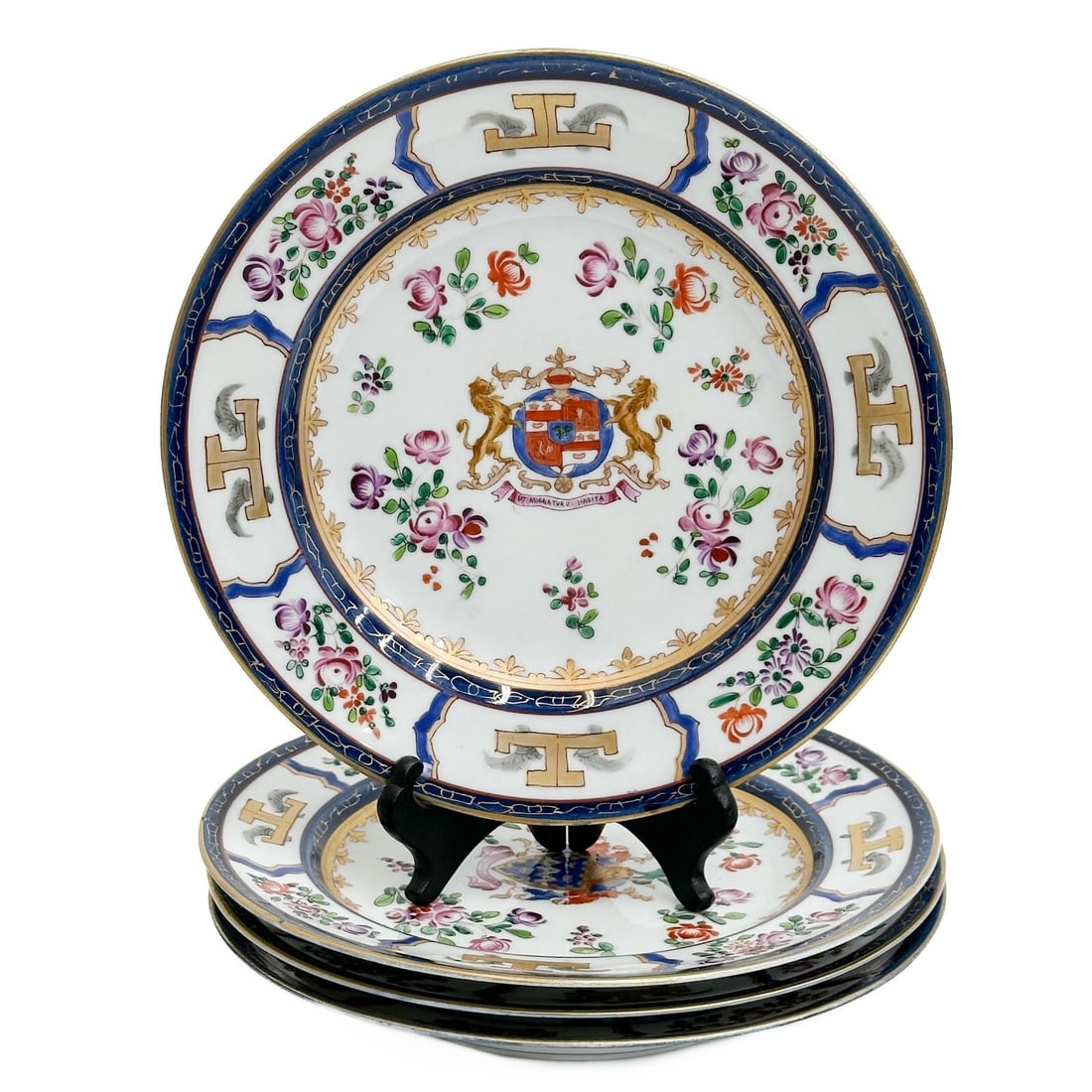 4 Sampson England Hand Painted Armorial Porcelain Plates early 20th century (1 of 5)