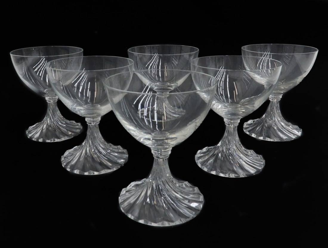 6 Lalique France Crystal Glass Bordeaux Red Wine Goblets in Rambouillet: 6 Lalique France Crystal Glass Bordeaux Red Wine Goblets in Rambouillet. Clear bowl with a twisted flare stem. Signed "Lalique France" to underside. Weight: Approx. 1 lb Measurements: Approx. 3.4 inch