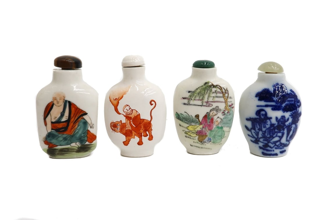 4 Chinese Porcelain Snuff Bottles (1 of 4)