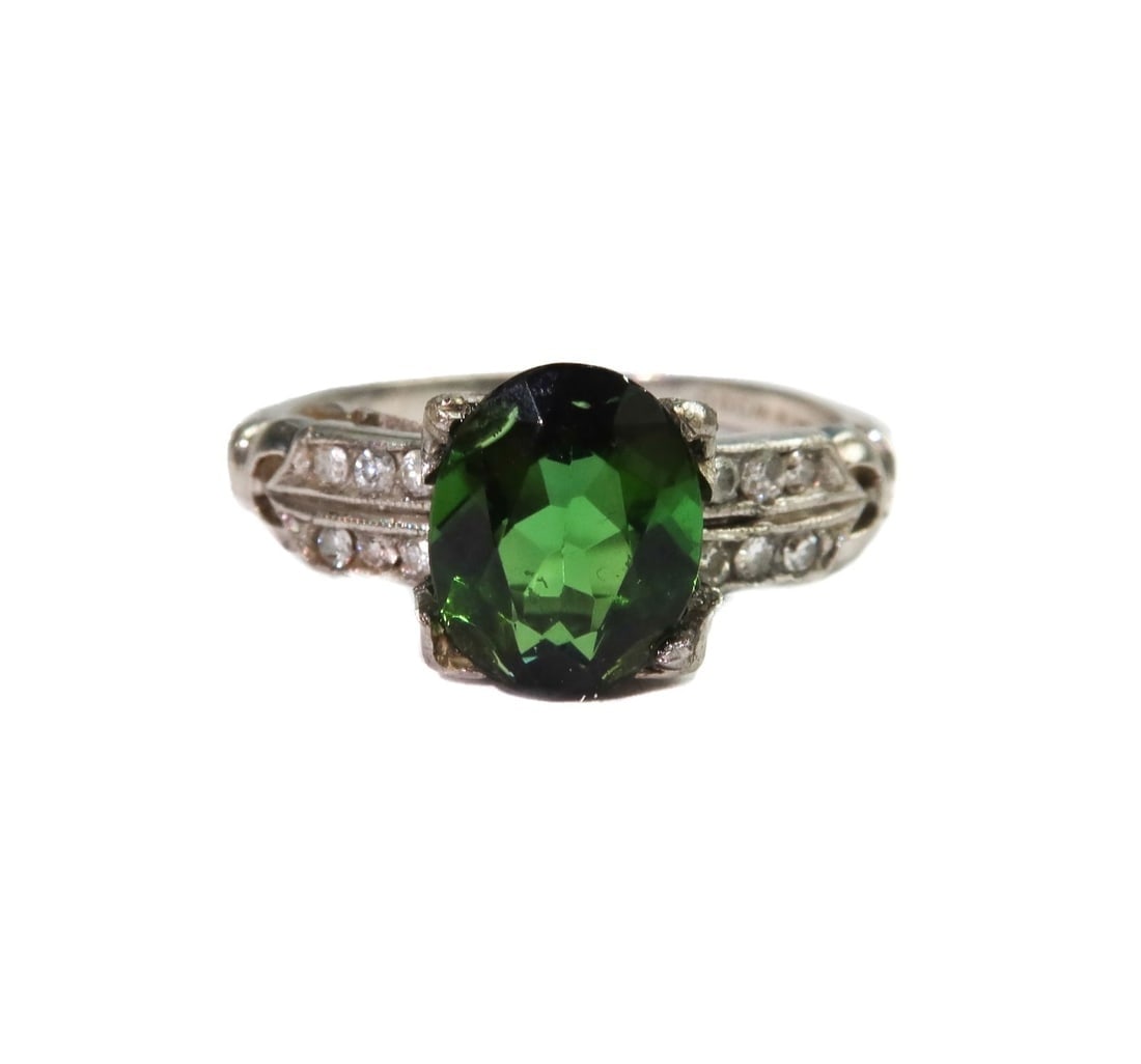 J.R. Wood & Sons Emerald and Diamond Ring Size 5.5 (1 of 12)