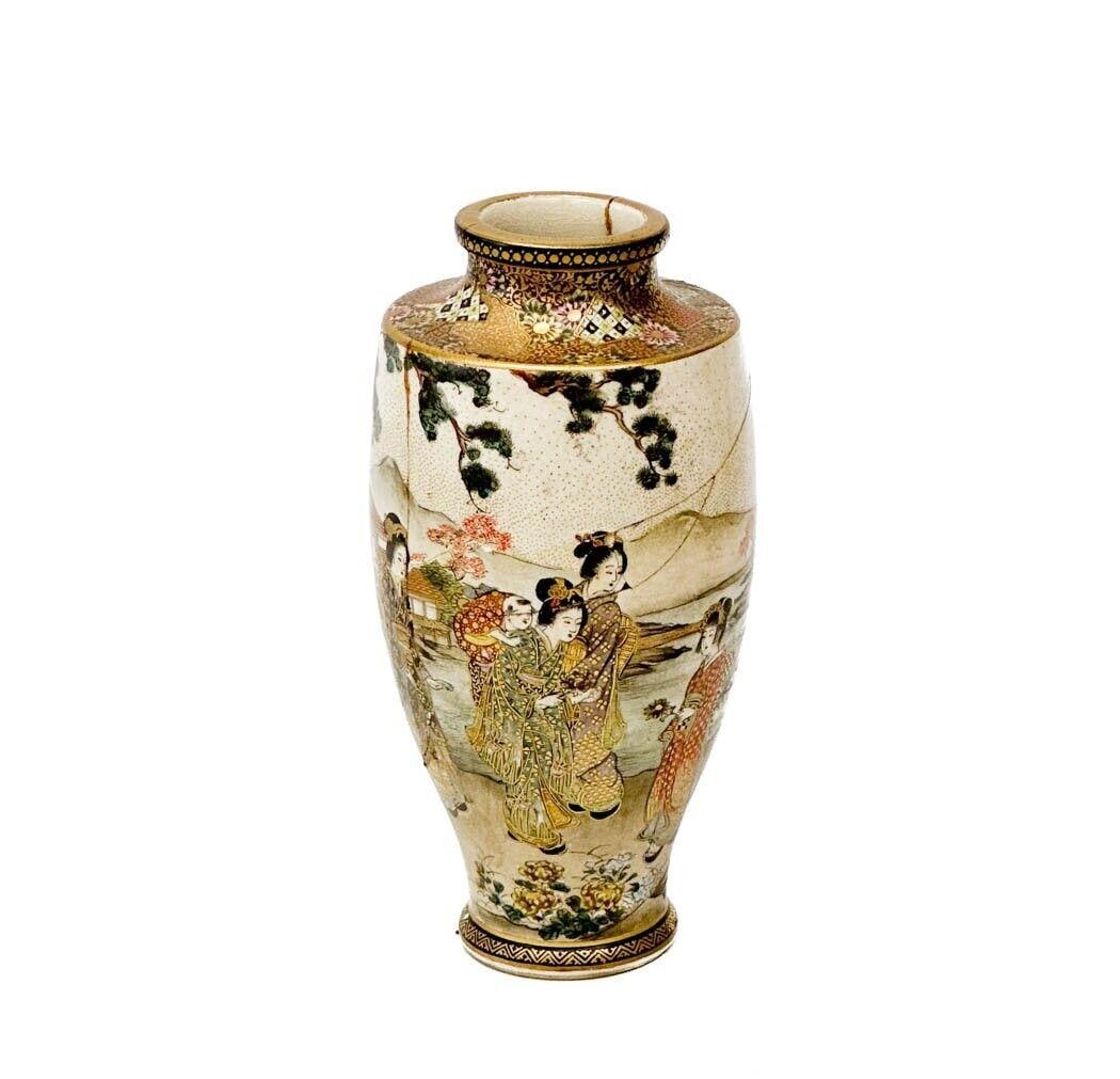 Japanese Ryokuzan Satsuma Porcelain Vase Hand Painted Figures Kimono Late Meiji: Japanese Ryokuzan Satsuma Hand Painted Porcelain Vase, late Meiji period. Hand painted figures in traditional kimono in a landscape scene. Underside marked Ryokuzan ?? Weight Approx., .5 lb Measures A