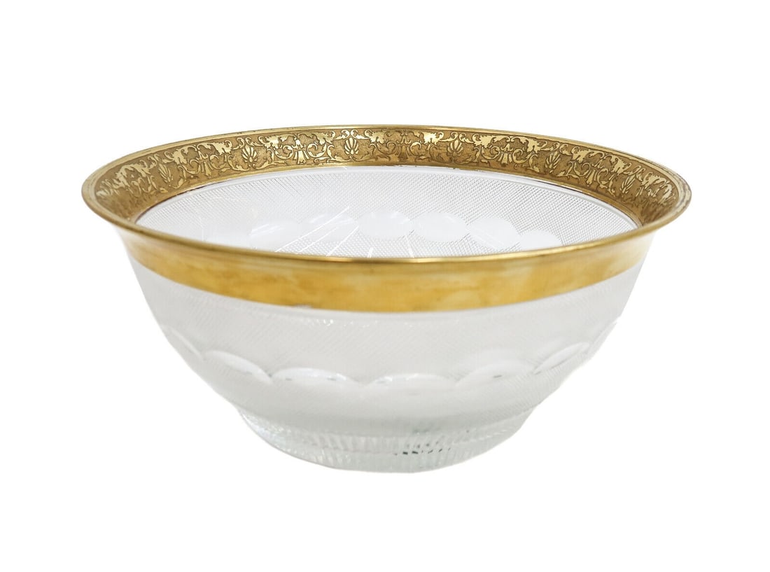 Moser Czech Cut Crystal Glass 9 inch Bowl in Gold Splendid: Moser Czech Cut Crystal Glass Oval 9 inch bowl in Gold Splendid Signed. Gold encrusted foliate leaves to top rim. Frosted engraved crosshatched exterior with horizontal thumbprint circular band. Unmar