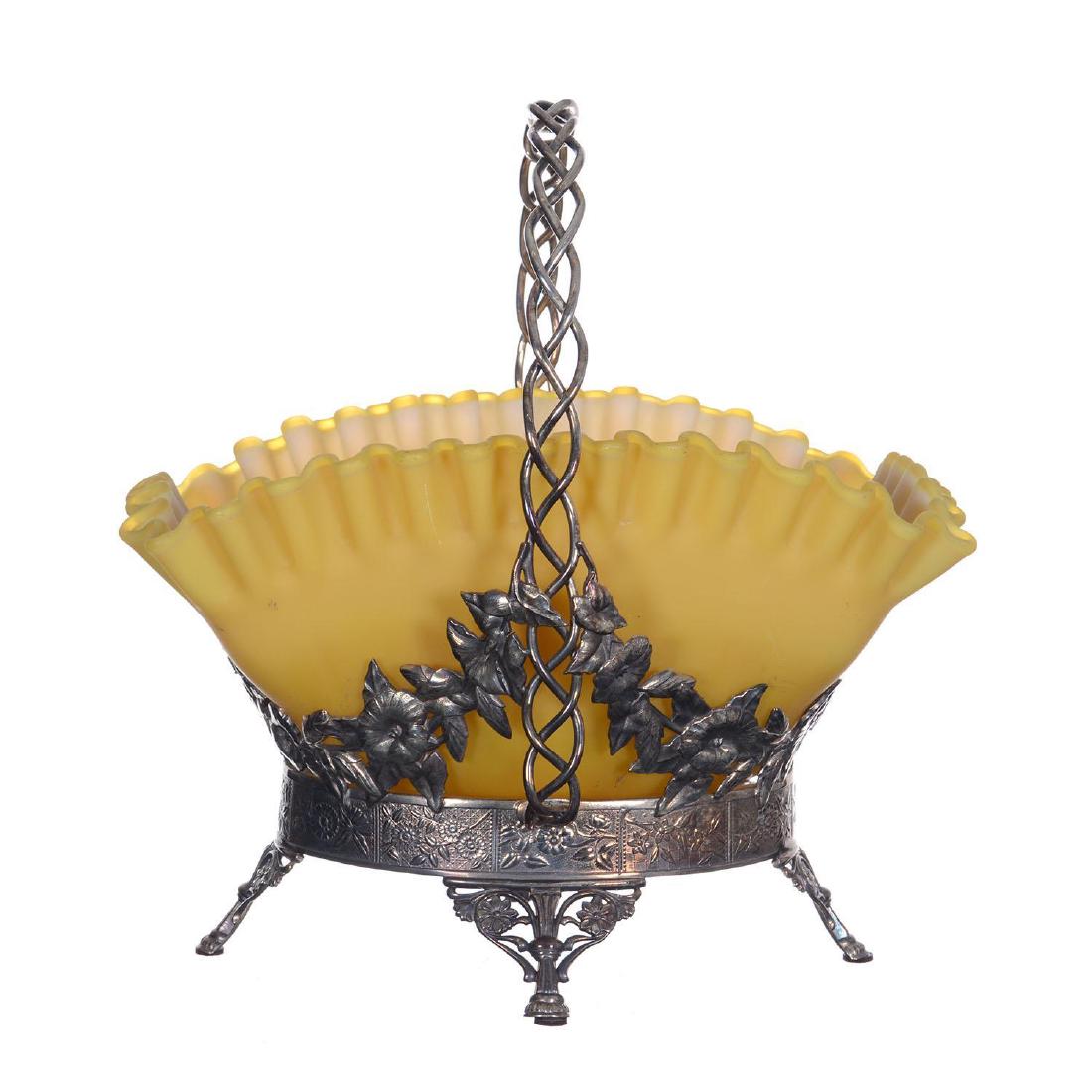 11.5" X 11" Brides Basket (1 of 3)