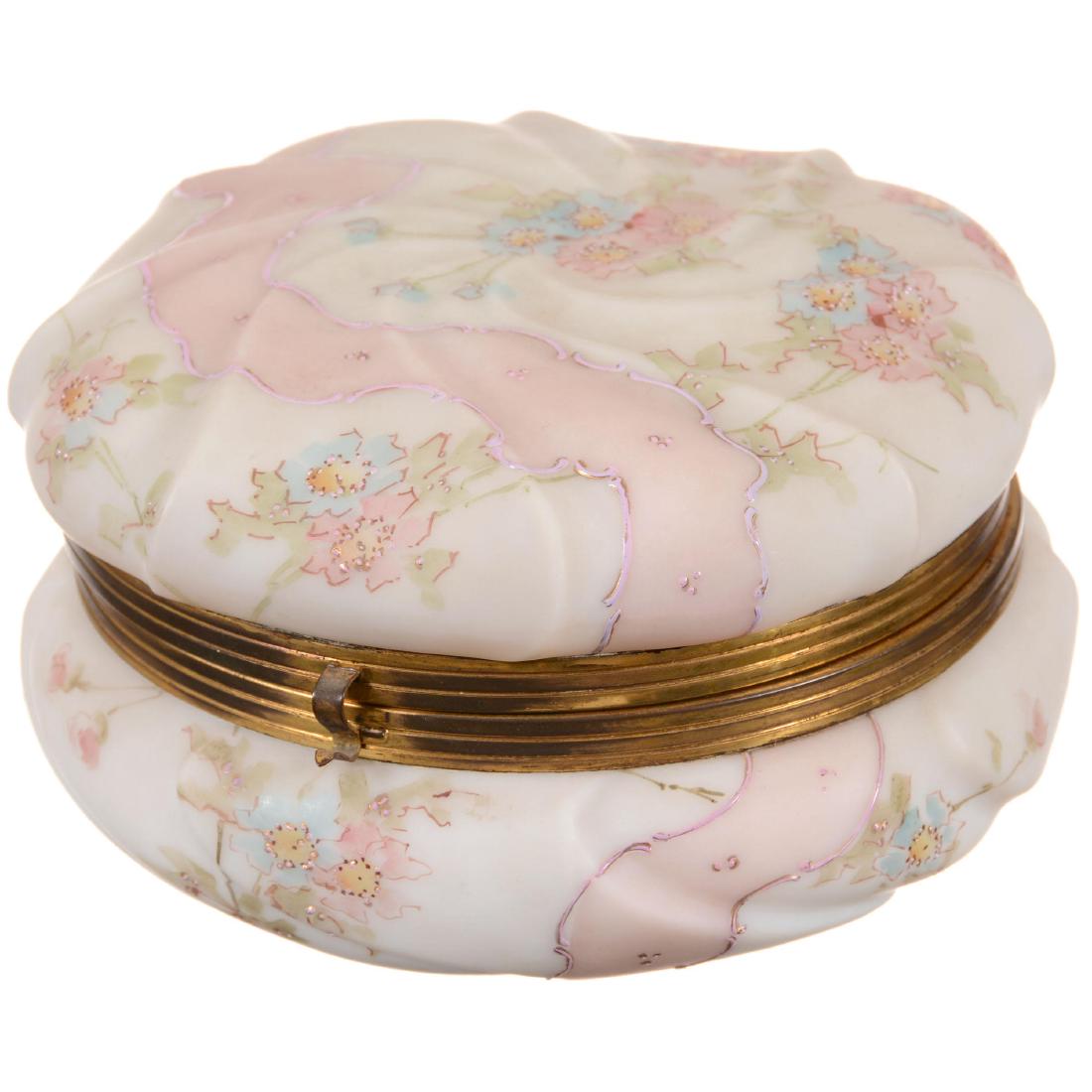 Unmarked Wavecrest Swirl Mold Round Hinged Dresser Box (1 of 3)