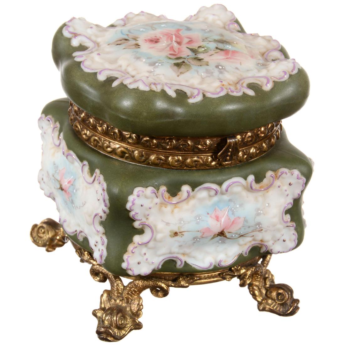 Wavecrest (Stamp Mark) Egg Crate Mold Hinged Jewel Box (1 of 3)