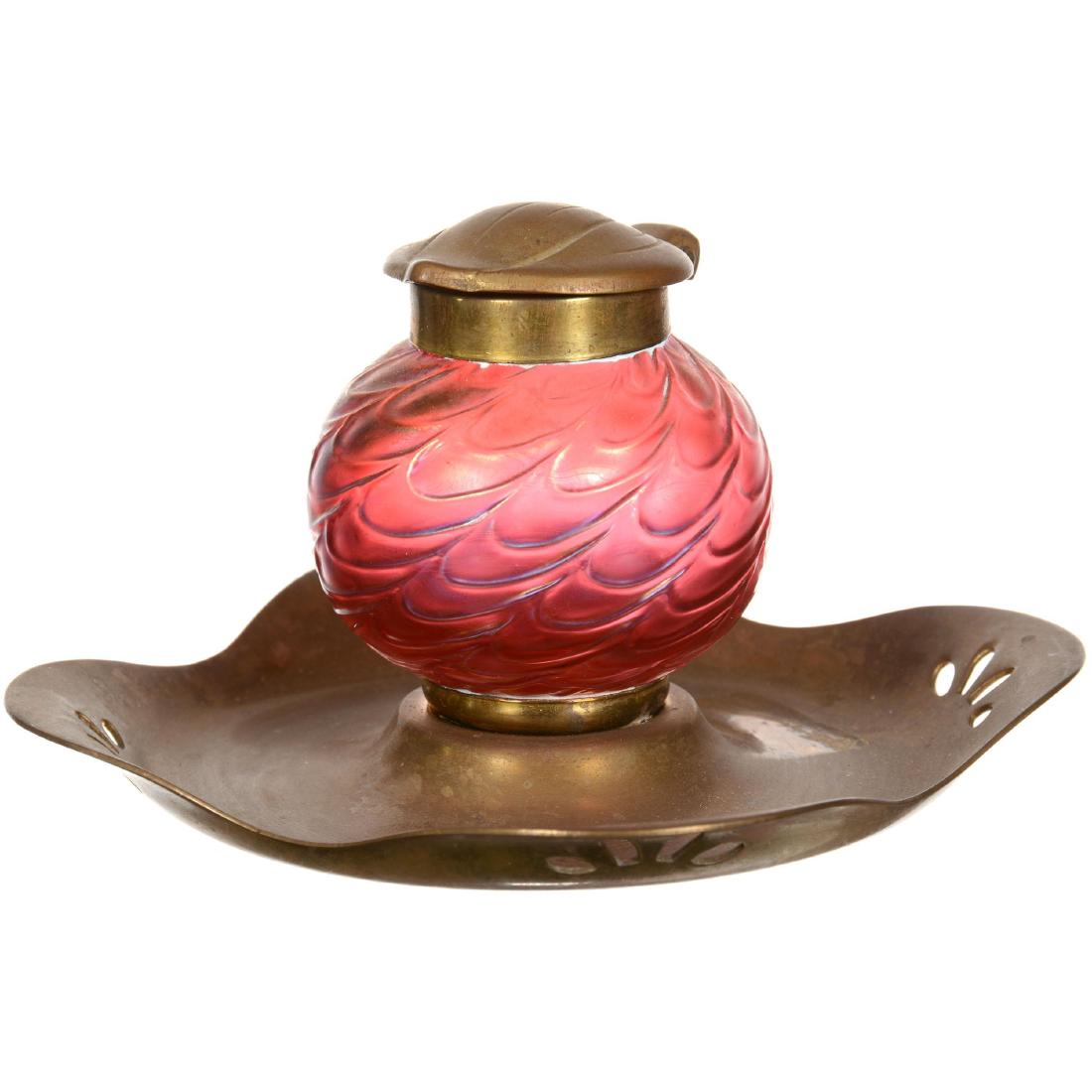 Unmarked Loetz Style Art Glass Inkwell (1 of 2)