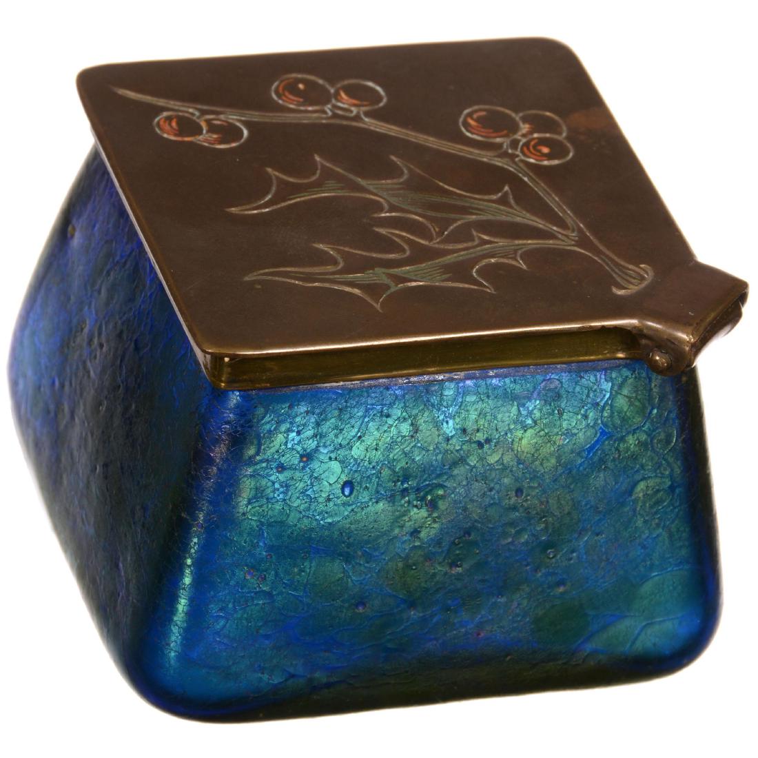 Unmarked Loetz Style Art Glass Hinged Box (1 of 2)