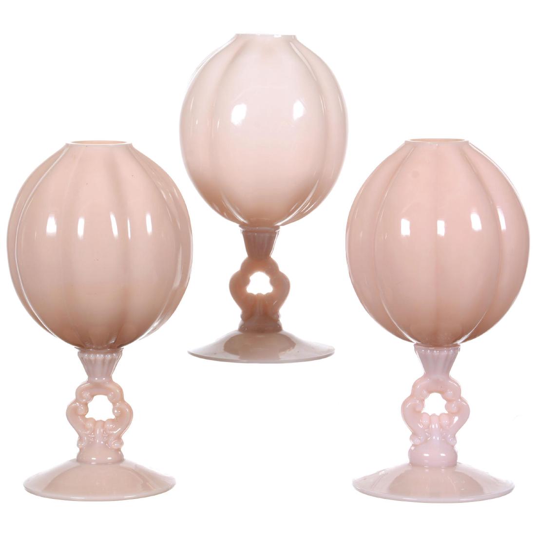 Three Cambridge Crown Tuscan Pedestal Ivy Bowls (1 of 2)