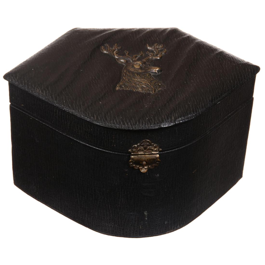 Victorian Collars and Cuffs Box (1 of 2)
