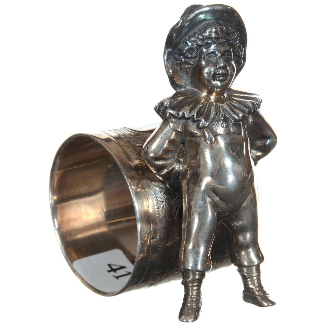 Silver-plate Napkin Ring: 3.25" X 2.5" Silver-plate Napkin Ring Meriden #234 - Boy With Ruffle Around Neck