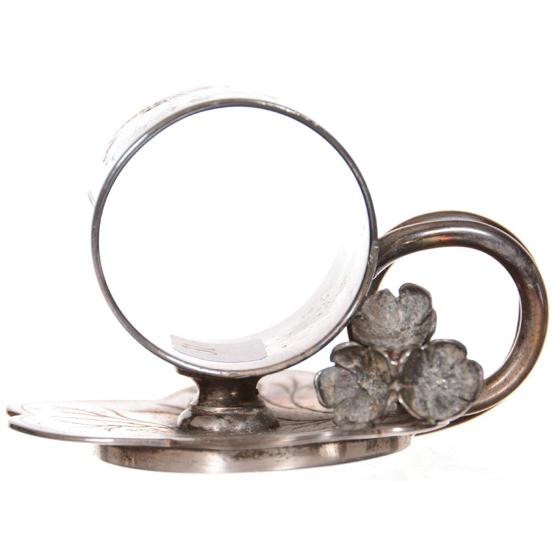 Victorian Silverplate Napkin Ring: Victorian Silverplate Napkin Ring 2.25" X 3.5" - Middletown #96 - Handled Clover Shape Holding Ring