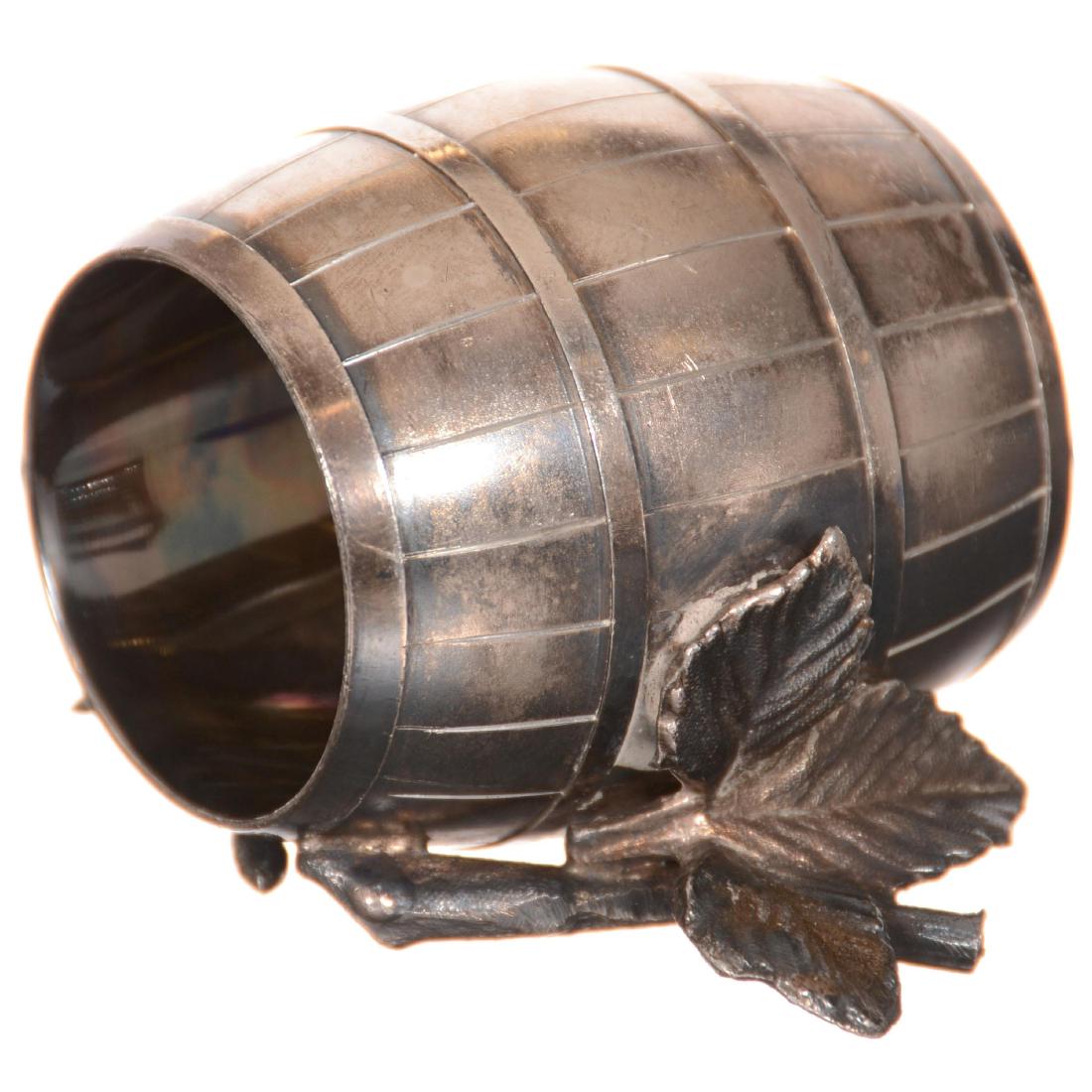 Victorian Silverplate Napkin Ring (1 of 2)