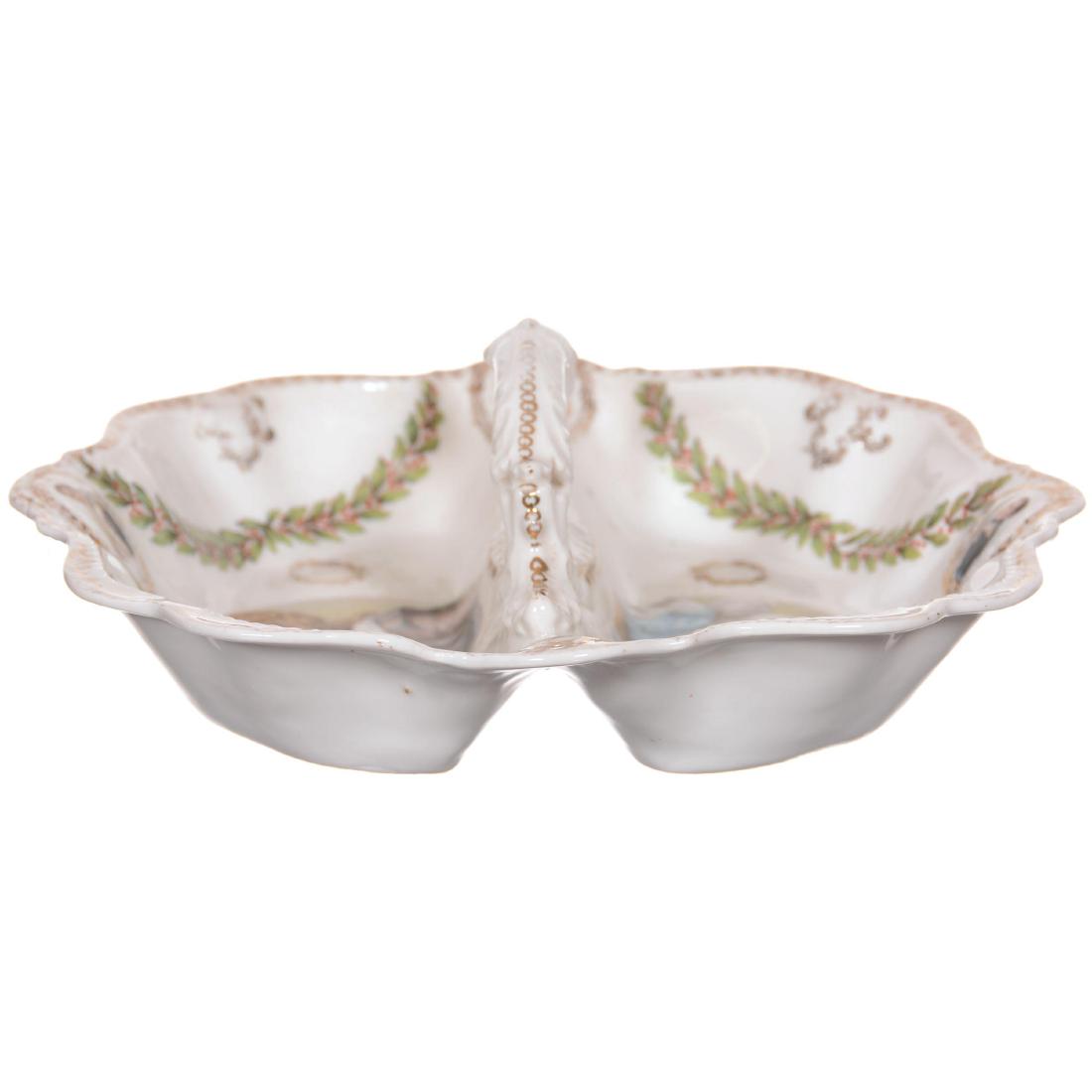 Prov Saxe Divided Handled Dish (1 of 4)