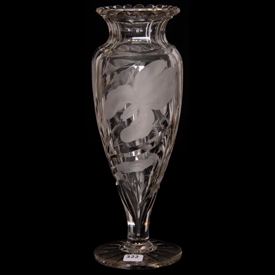 Pedestal Vase - ABCG (1 of 2)