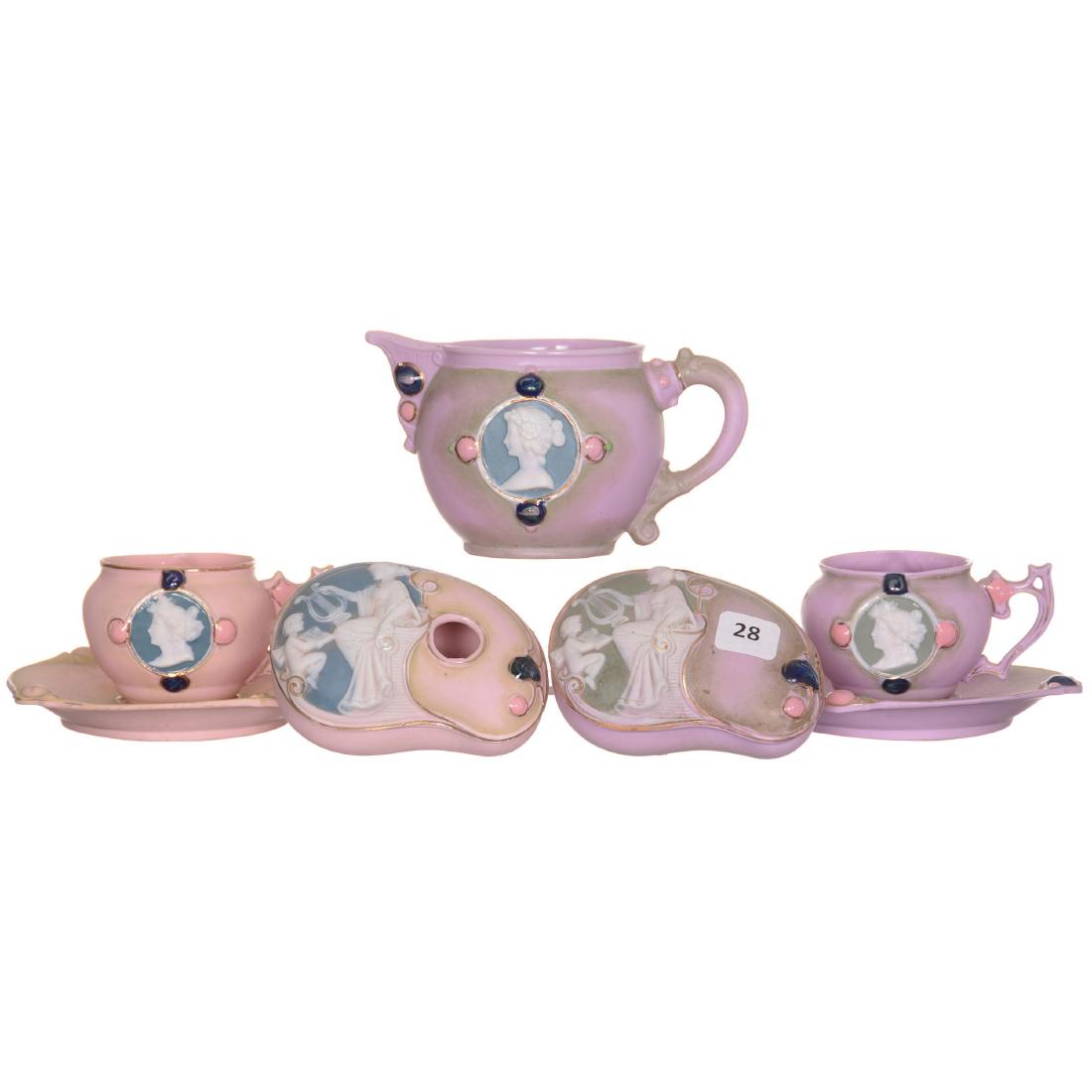 (5) Schafer & Vader Items (1 of 1)