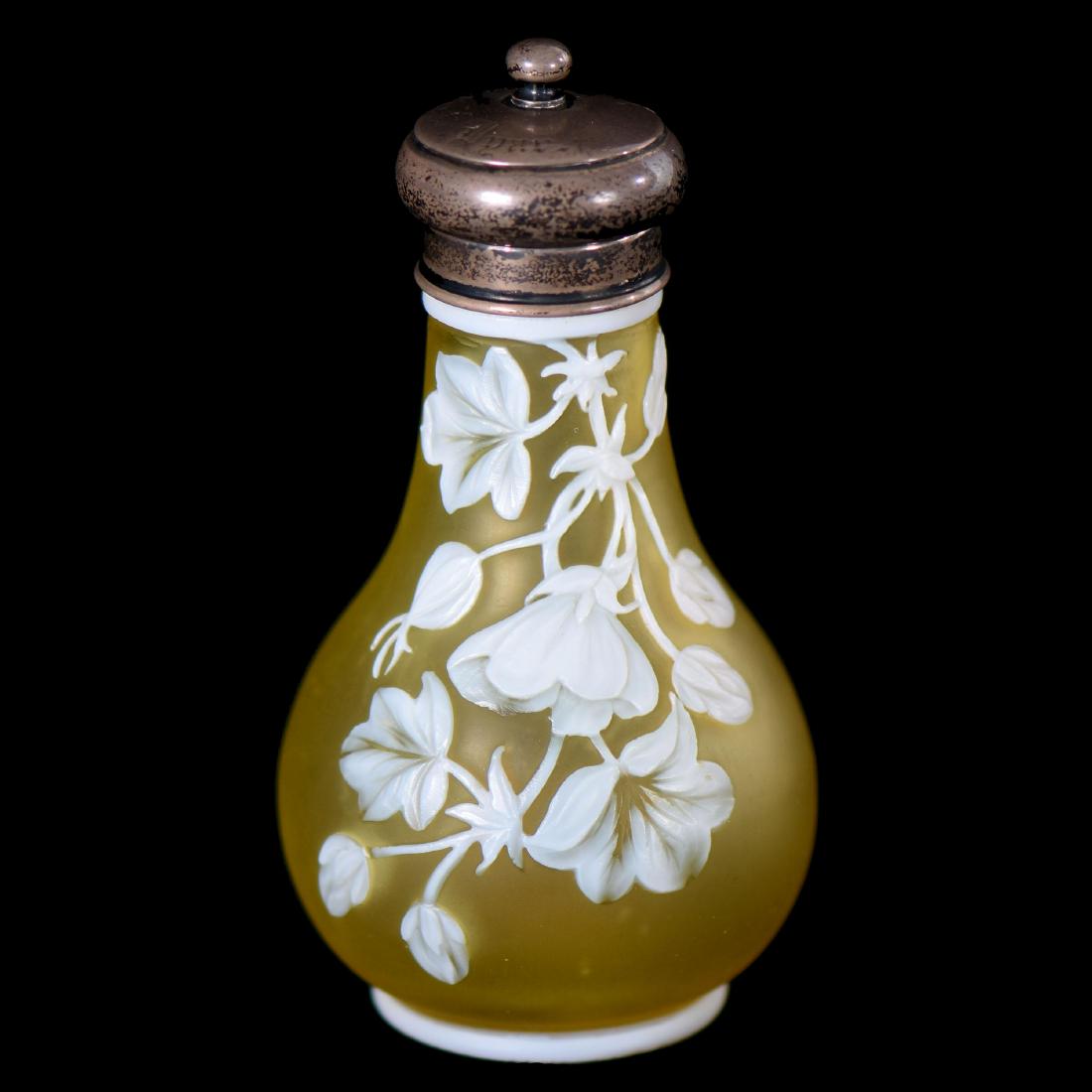 English Cameo Vanity Jar - 4.25" X 2" (1 of 4)