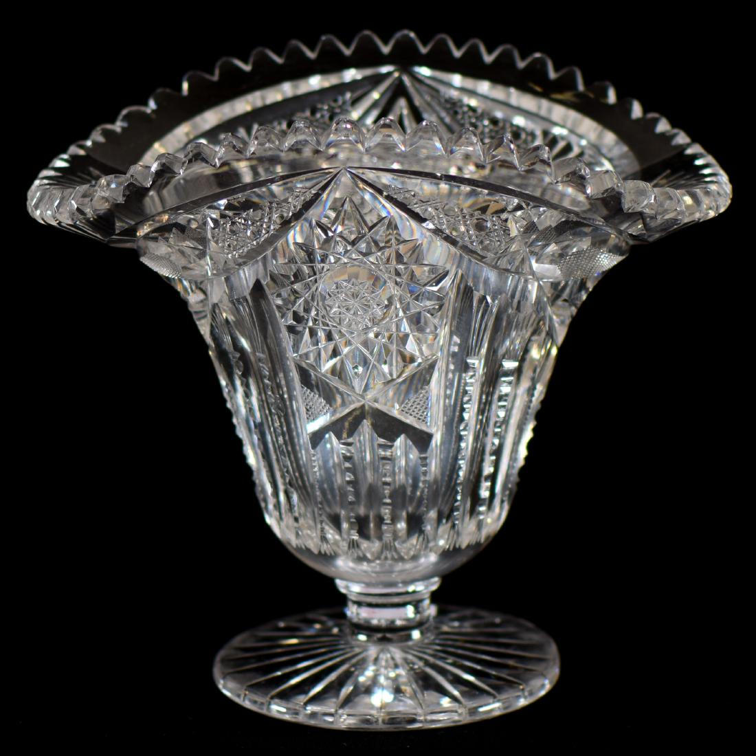 Pedestal Fan Vase - ABCG - 7.25" X 8" (1 of 2)