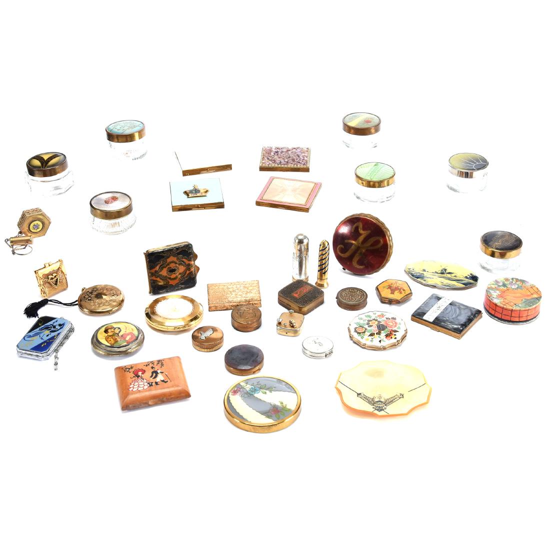 Assorted Vintage Compacts: Assorted Vintage Compacts Including Over (25) Compacts and Vanity Boxes - See Photos for Details