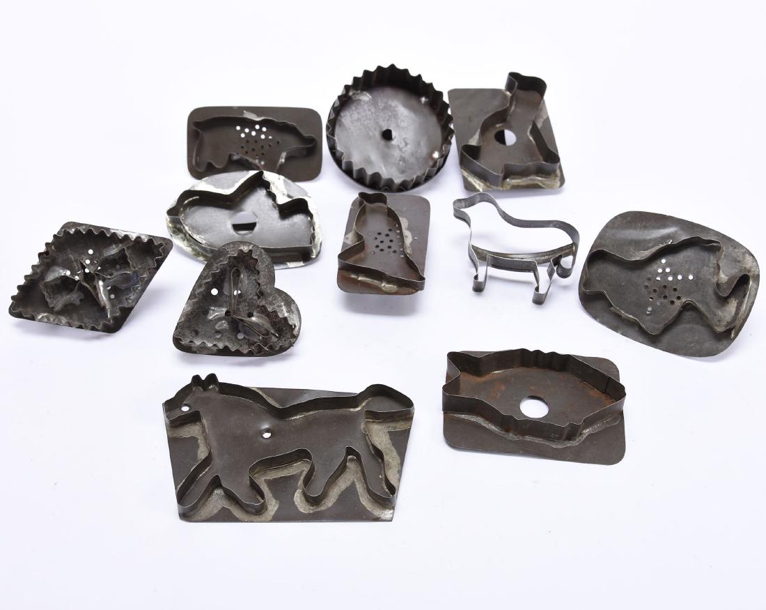 (10) Assorted Vintage Tin Cookie Cutters (1 of 5)