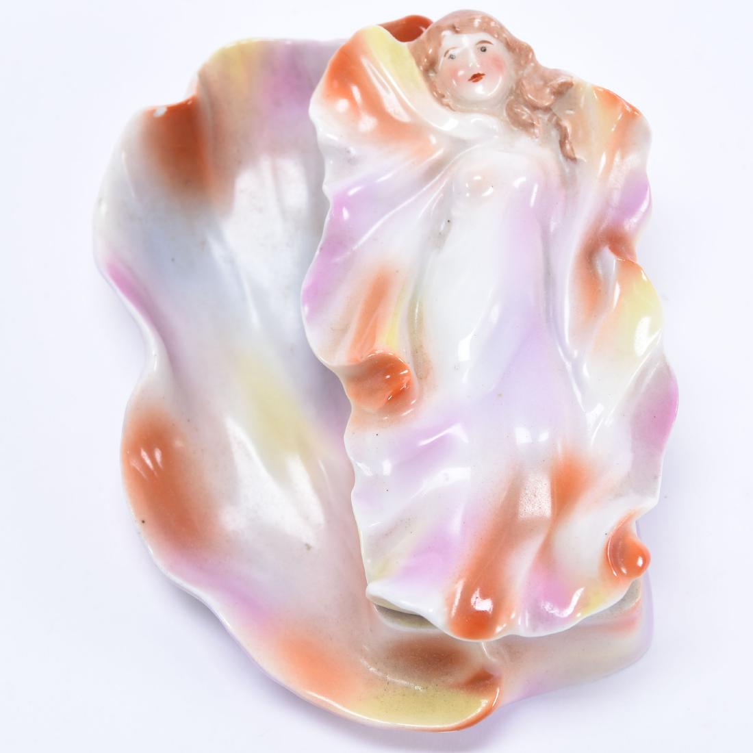 Covered Box, Royal Bayreuth (Blue Mark) (1 of 3)