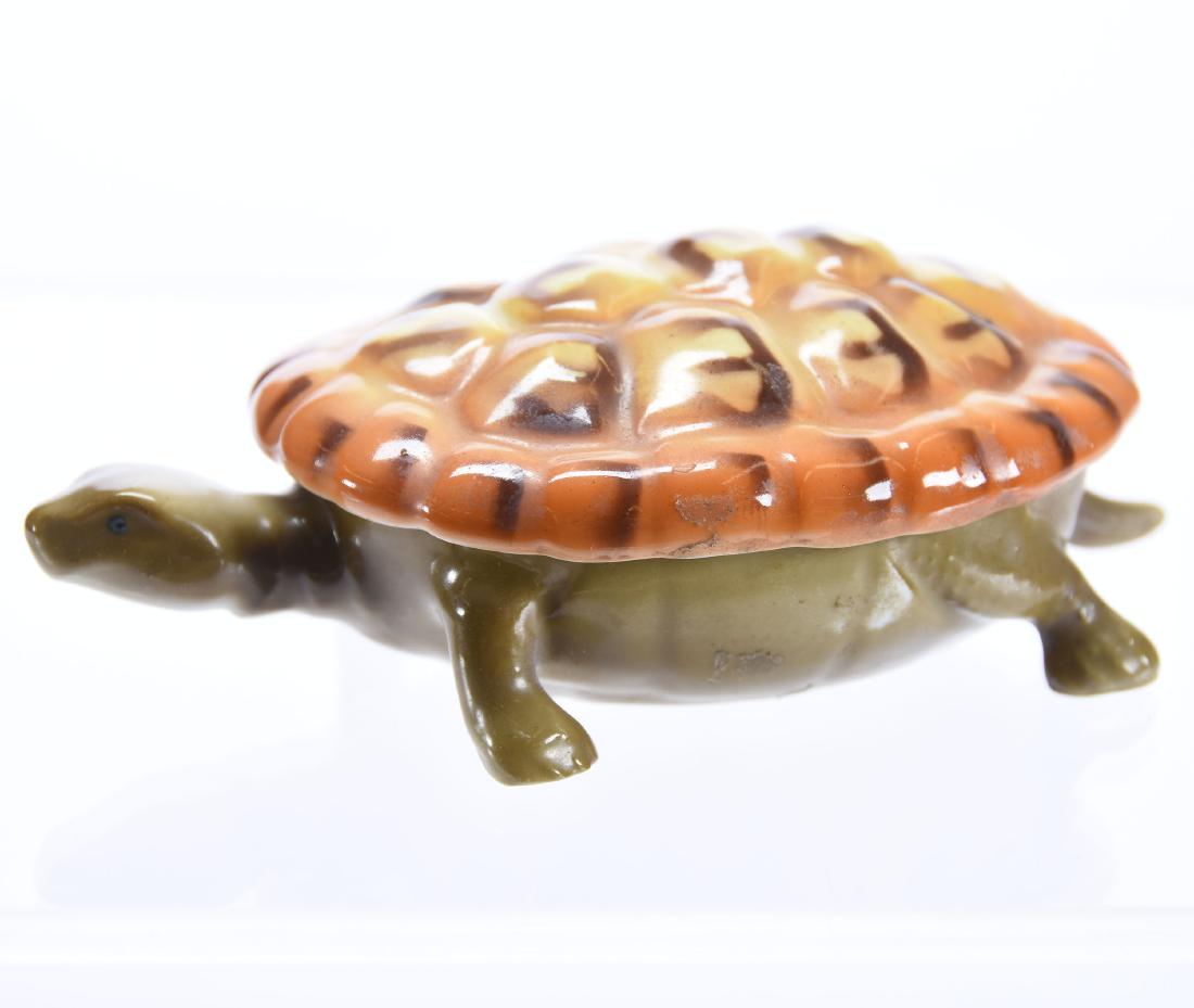 Covered Box, Royal Bayreuth (Blue Mark) (1 of 4)