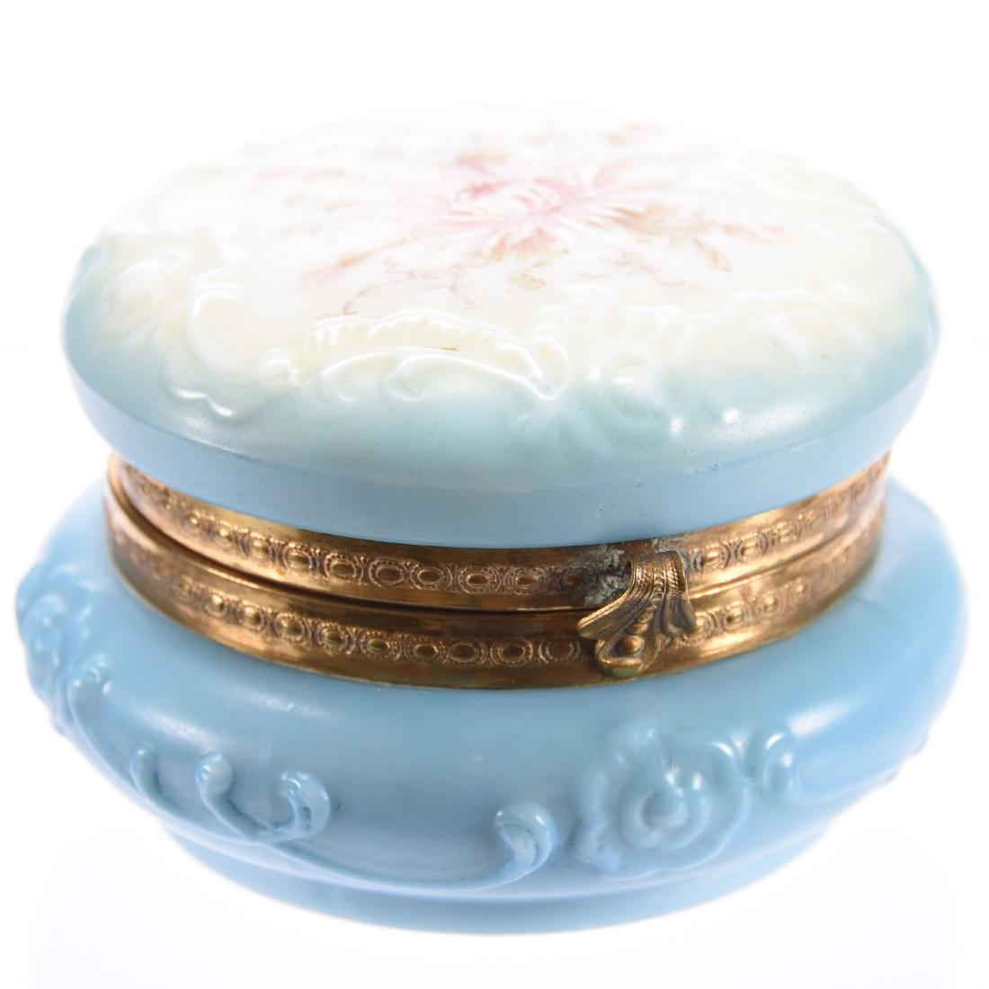 Hinged Round Jewel Box, Wave Crest (Banner Mark) (1 of 4)