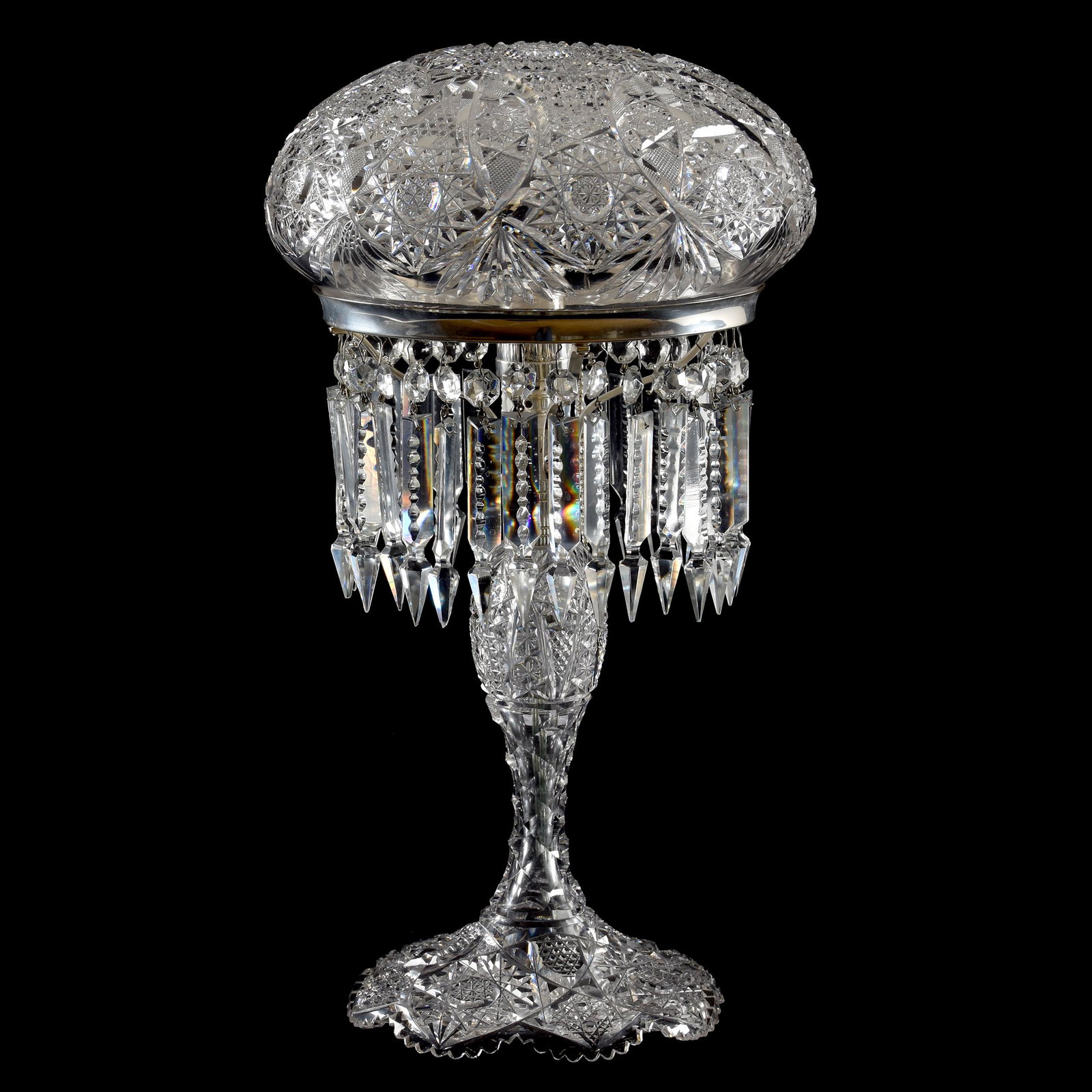 Mushroom Shade Table Lamp: Lamp, ABCG; 19" x 10" Single bulb, mushroom shade, Hobstar, cane, vesica, strawberry diamond & fan motif; nice quality; Sam & Becky Story Estate, Missouri