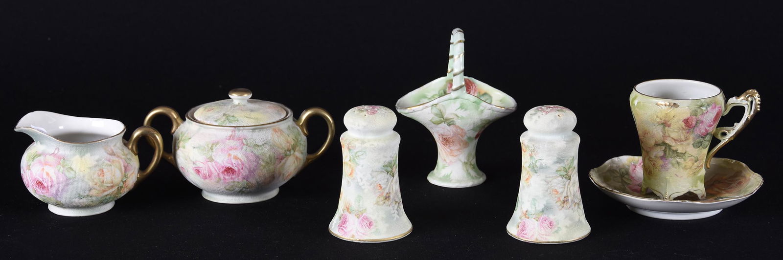 (7) Royal Bayreuth rose tapestry items (1 of 3)