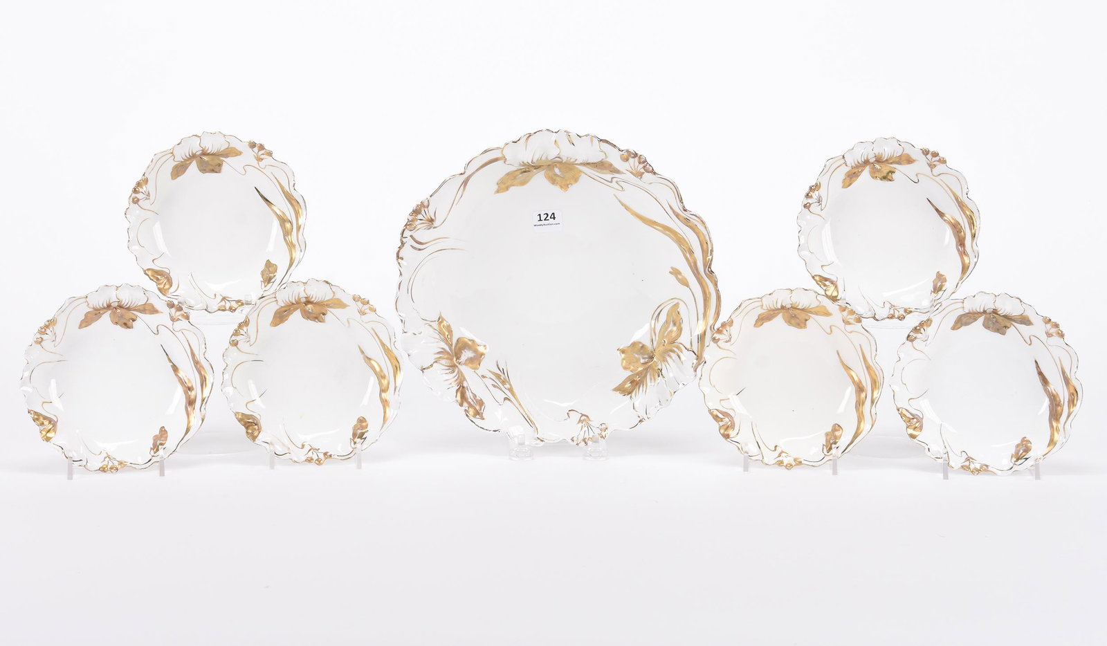 (7) Piece Berry Set, unmarked Prussia: (7) Piece Berry Set, unmarked Prussia; 10", 5.5" Iris variation mold, white with gold trim highlights, 10" master bowl & (6) matching 5.5" berry dishes ; Hopper Collection, Kansas