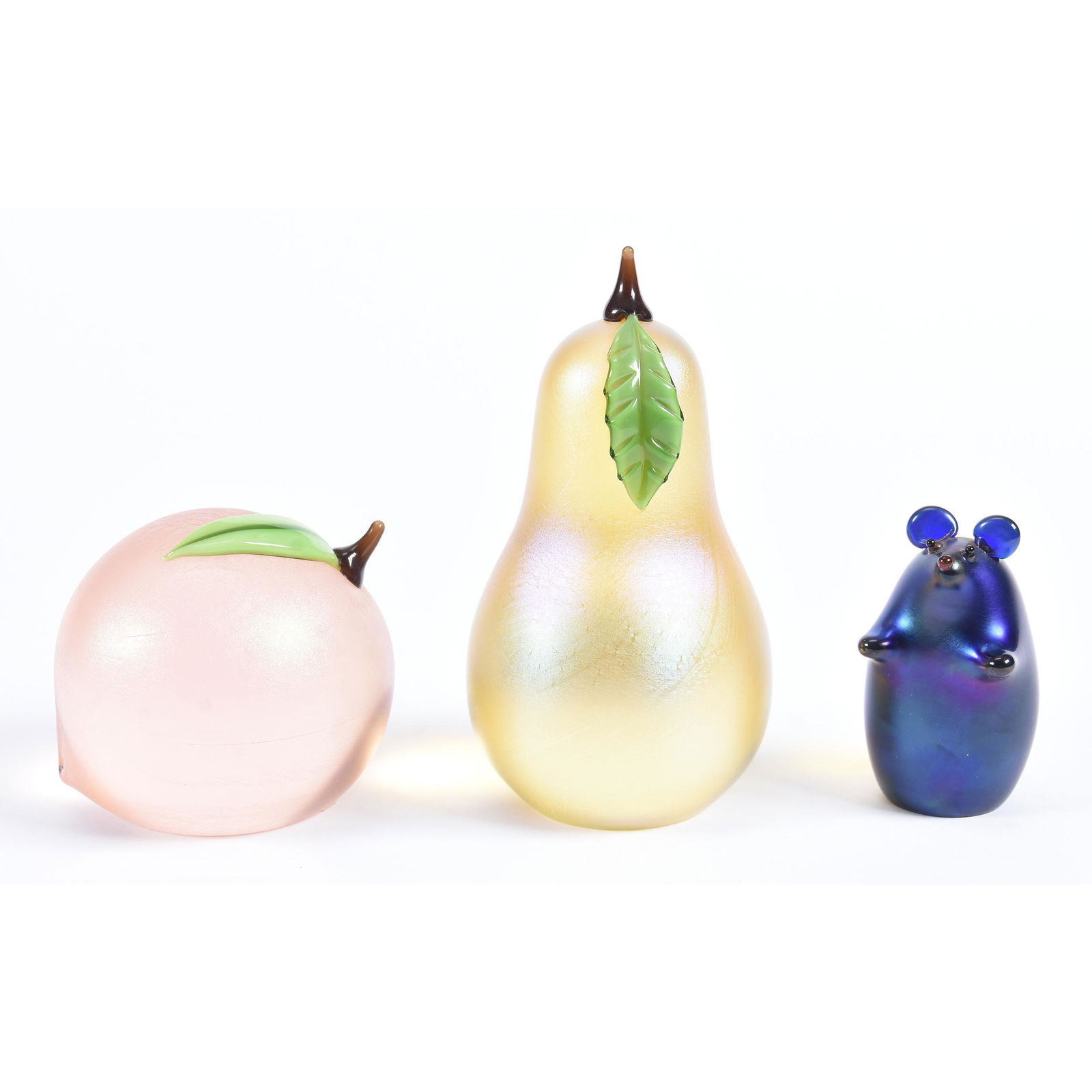 (3) Paperweights Marked Orient & Flume: (3) Paperweights Marked Orient & Flume, (1) Pear Form, (1) Peach Form, (1) Small Blue Figural Mouse - All Have Original Paper Labels, Ron Duncan/Allen Goodwin