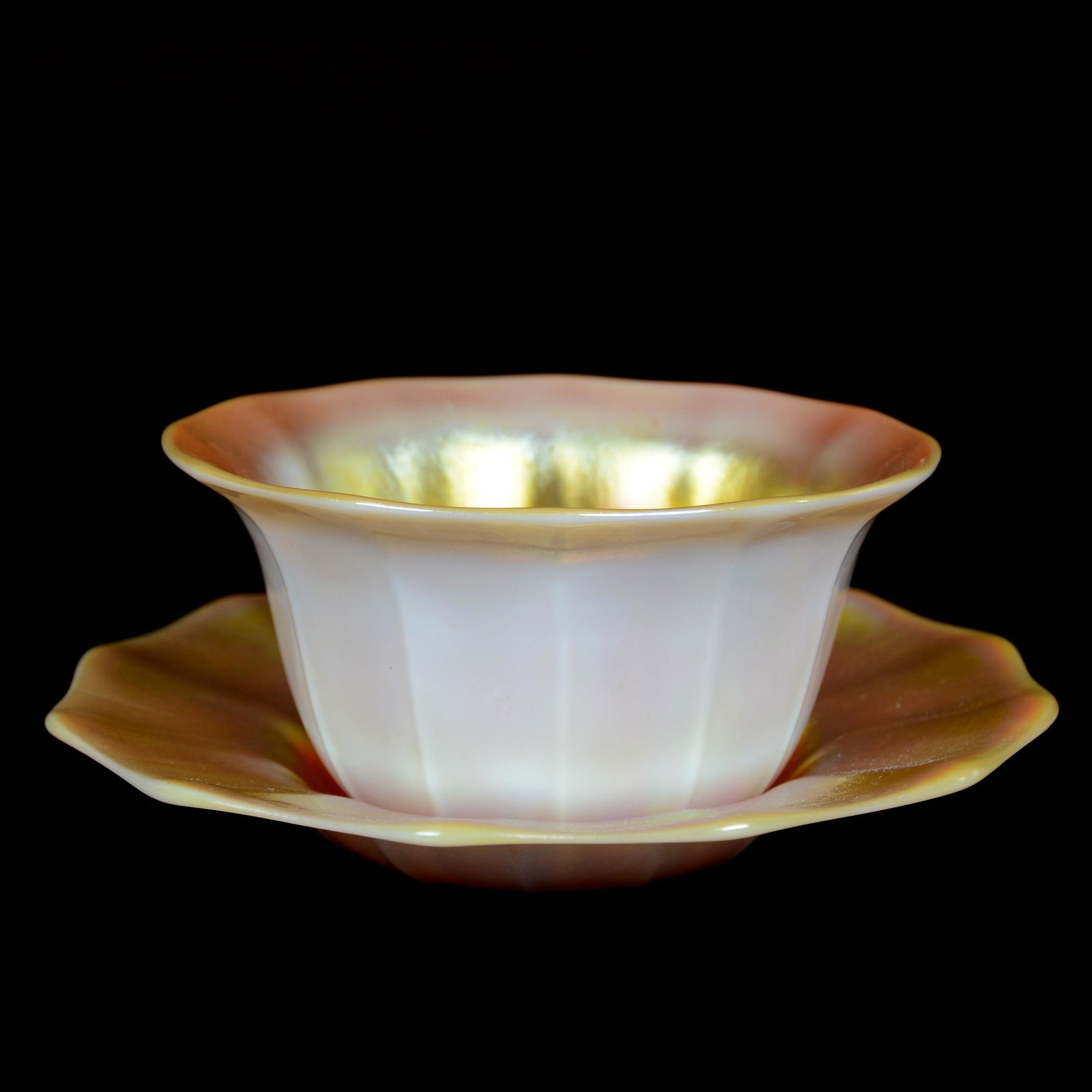 Finger Bowl & Underplate, Steuben Gold Calcite: Finger Bowl & Underplate, Steuben Gold Calcite, 2.75" x 6.25", Nice Pair, The Estate of Les Hamilton