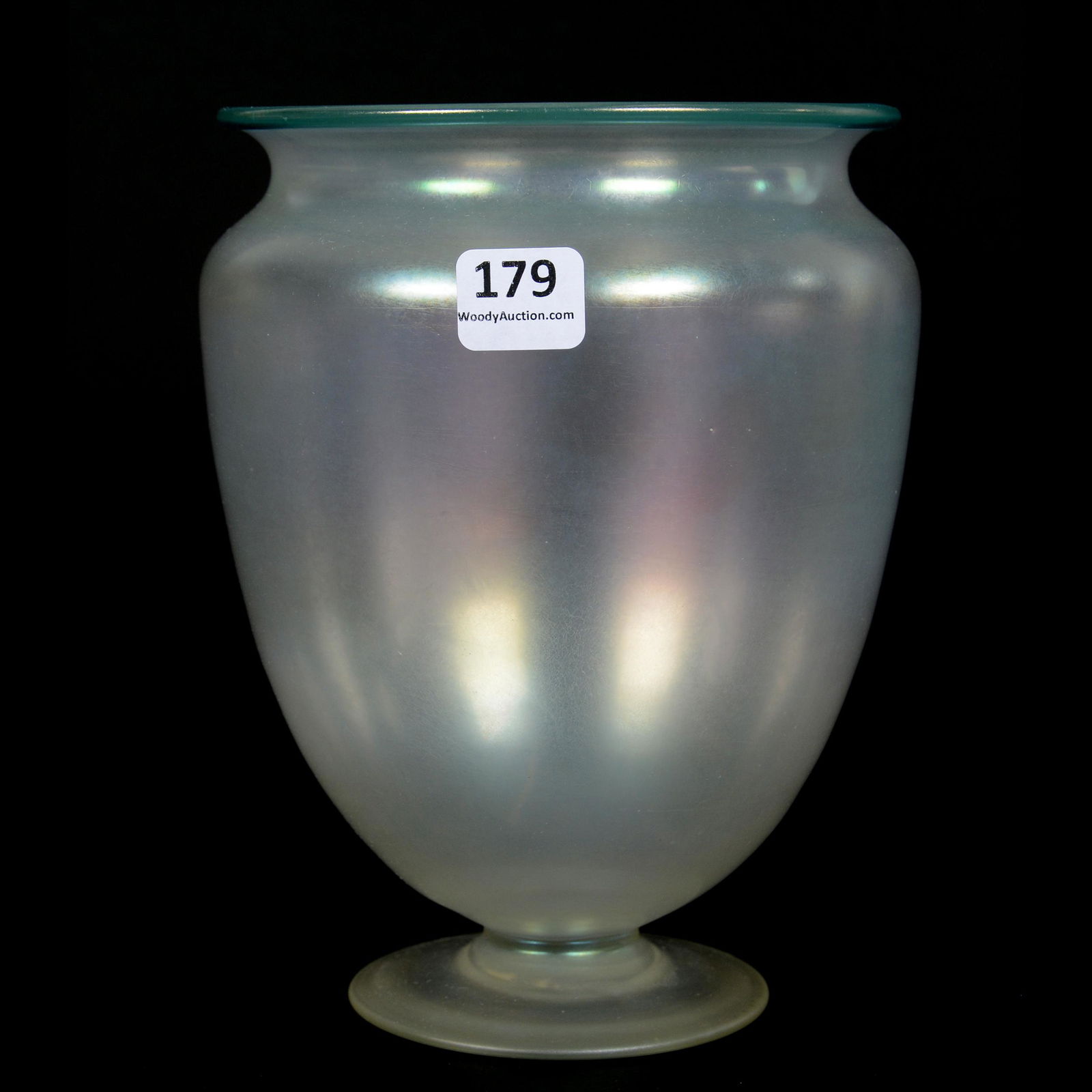 Footed Vase by Steuben, Verre De Soie: Footed Vase by Steuben, Verre De Soie, 7" x 5.25", Aquamarine Trim, The Estate of Les Hamilton. UPDATED 10-8-20: Corrected trim color.