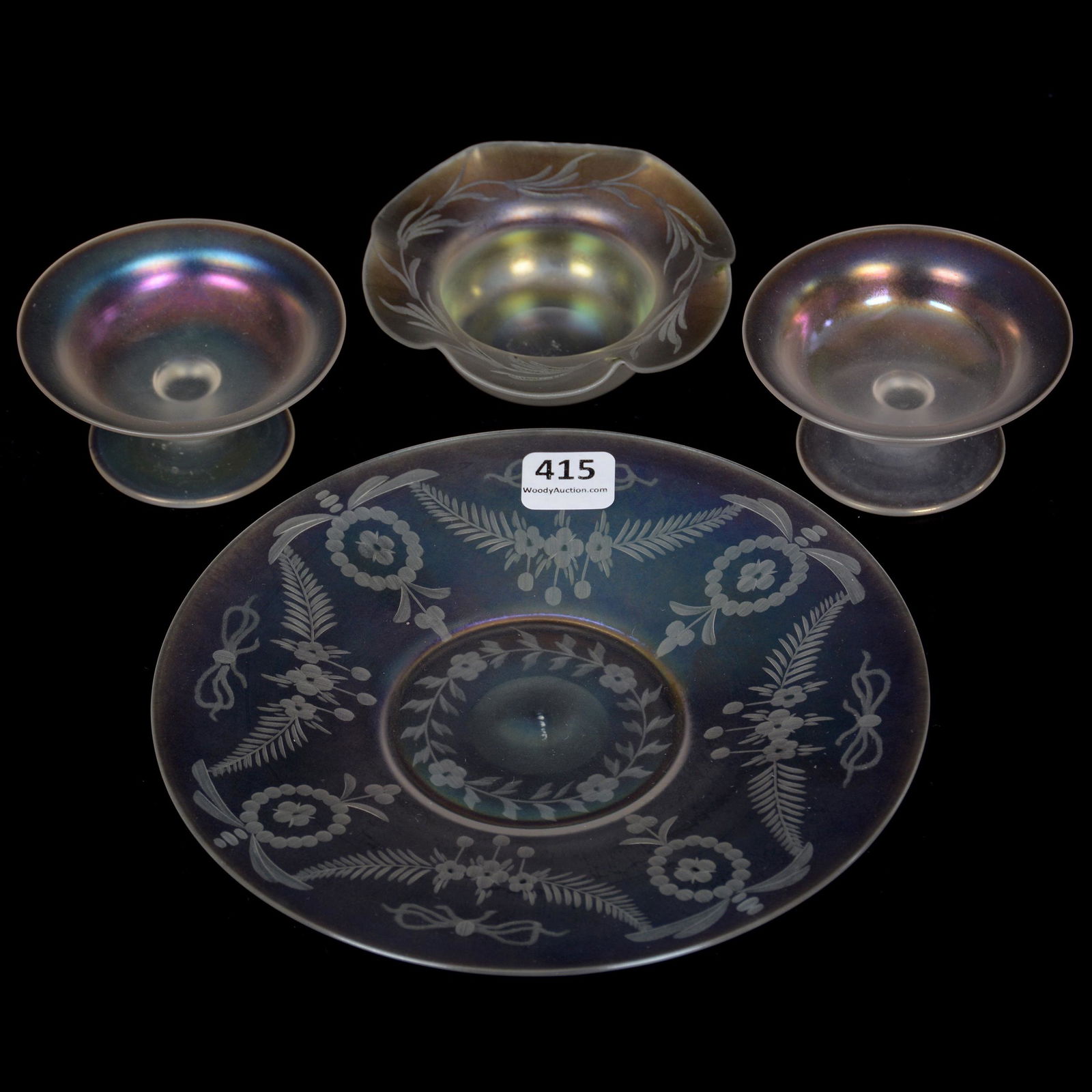 (4) Steuben Verre De Soie Items: (4) Steuben Verre De Soie Items, (1) 7" Plate, Engraved Floral Garland and Medallion Motif, (1) 3.75" Salt Dip, Ruffled, Engraved Leaf Highlights, (2) 1.5" x 3" Pedestal Salt Dips, The Estate of Les H