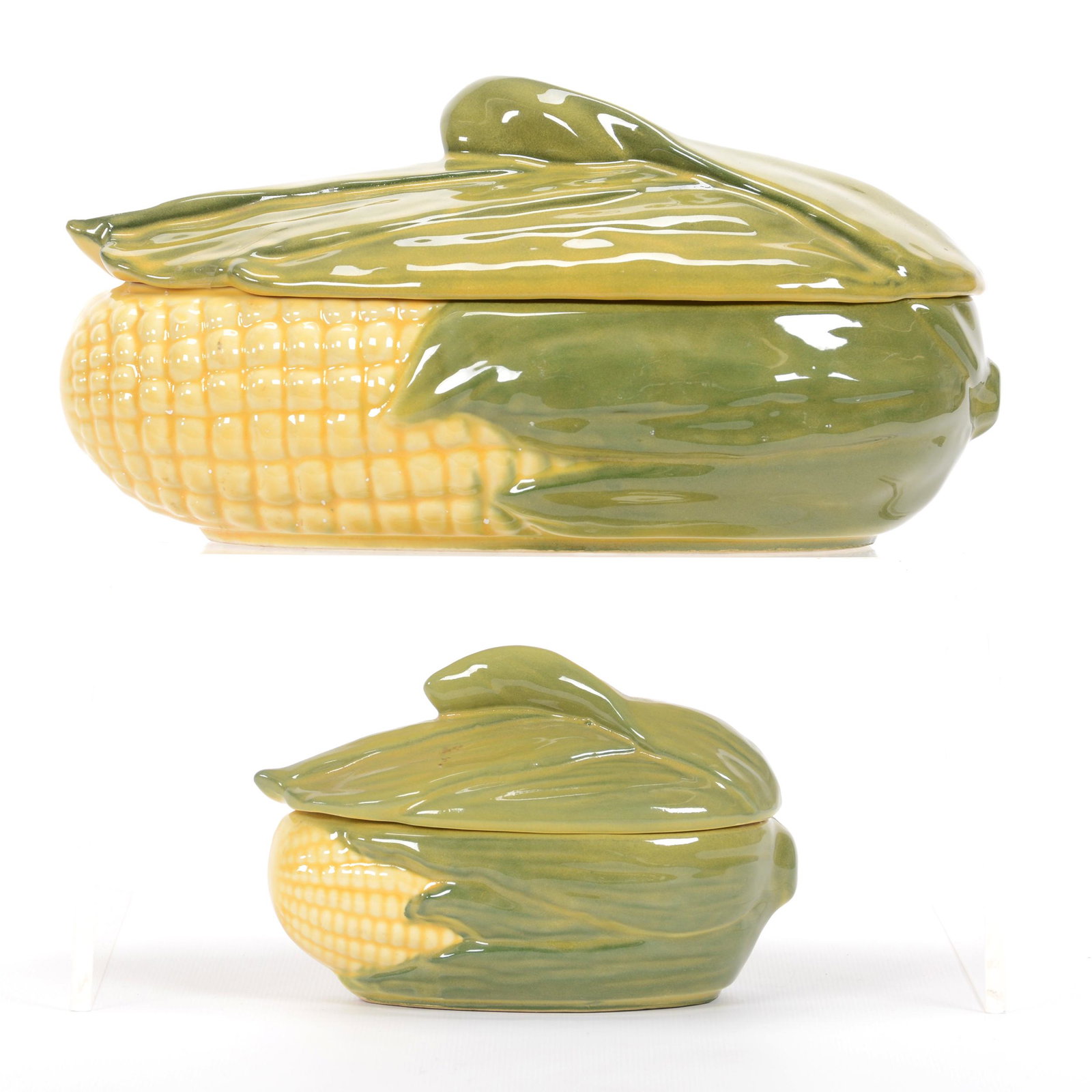 (2) Covered Casseroles, Shawnee Pottery Corn King: (2) Covered Casseroles, Shawnee Pottery Corn King, (1) 5.5" x 10.5", #74, chip under lid, (1) 4" x 6", #73, Private Estate Collection, TX