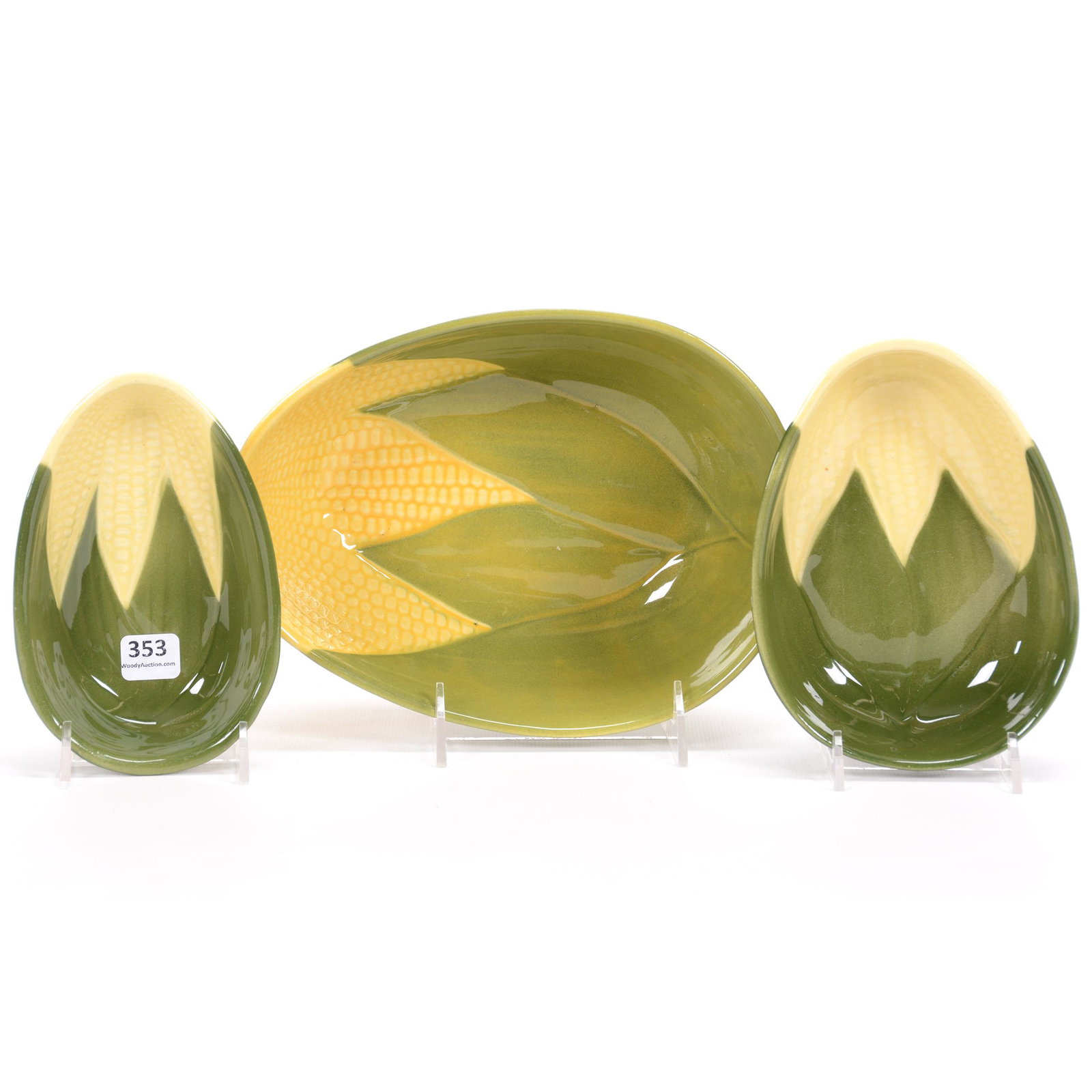 (3) Oval Bowls, Shawnee Pottery Corn King: (3) Oval Bowls, Shawnee Pottery Corn King, (1) 3" x 9", #95, (1) 1.75" x 6.5", #94, (1) 1.5" x 6", #92, Private Estate Collection, TX