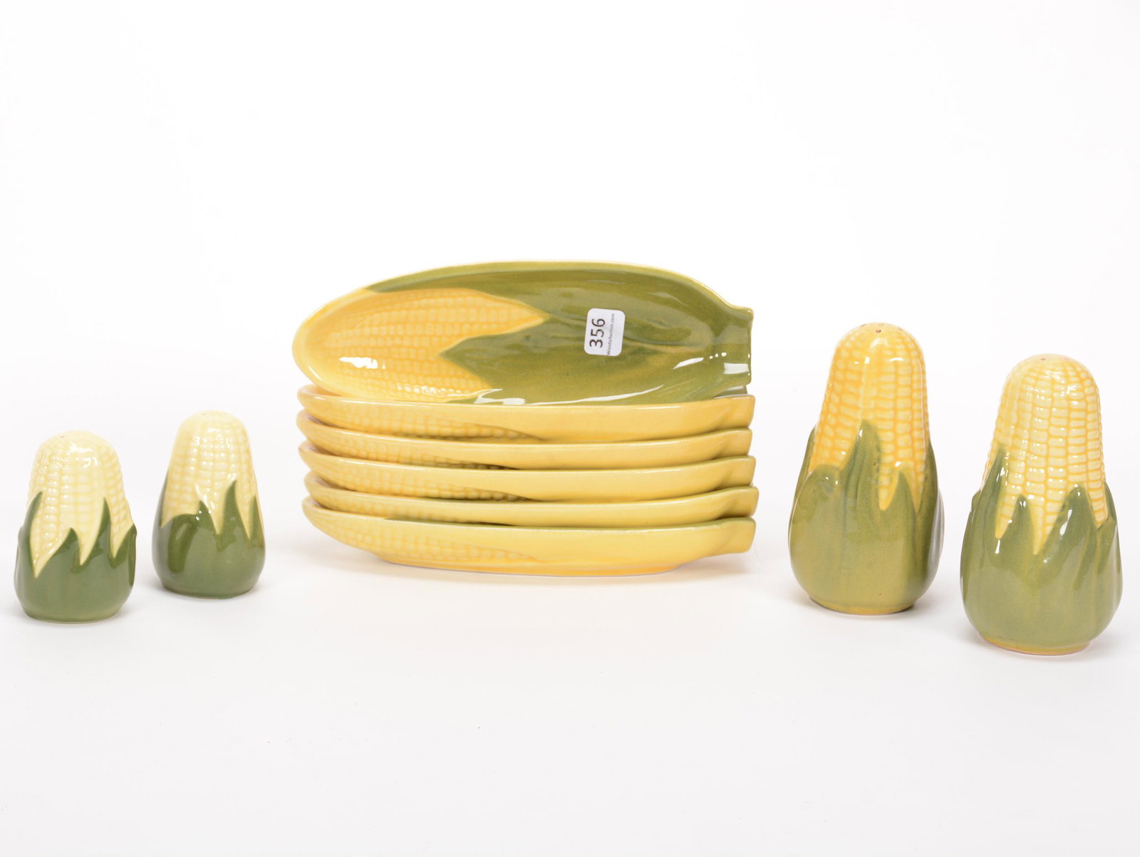 (10) Assorted Items, Shawnee Pottery Corn King: (10) Assorted Items, Shawnee Pottery Corn King, (6) 8.5" Corn Cob Roller Dishes, #79, (1) 5.25" Salt/Pepper Set, (1) 3.25" Salt/Pepper Set, Private Estate Collection, TX