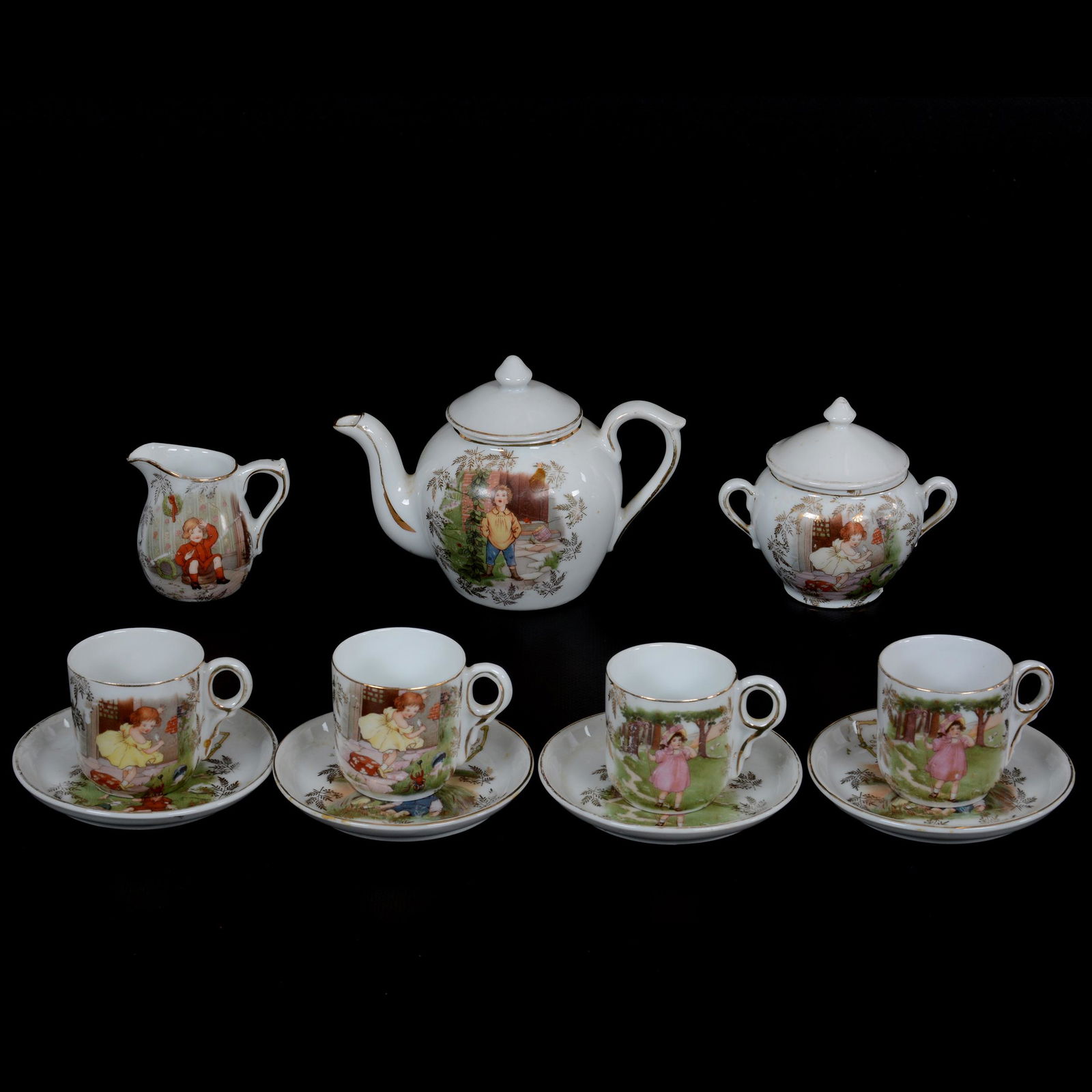 Child's Tea Set Unmarked Royal Bayreuth: Child's Tea Set Unmarked Royal Bayreuth, Nursery Rhyme Scenic Decor, (1) 4.25" X 6" Tea Pot, (1) Creamer, (1) Covered Sugar, (4) 2.5" X 4" Cups And Saucers, Nice Set, Private Midwest Collection