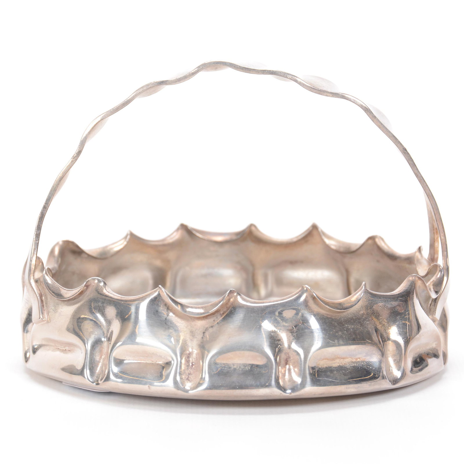 Victorian Silverplate Basket, Pairpoint #2911: Victorian Silverplate Basket, Pairpoint #2911, 4" x 5", Embossed Three Fruit Decor, Ohio private collection